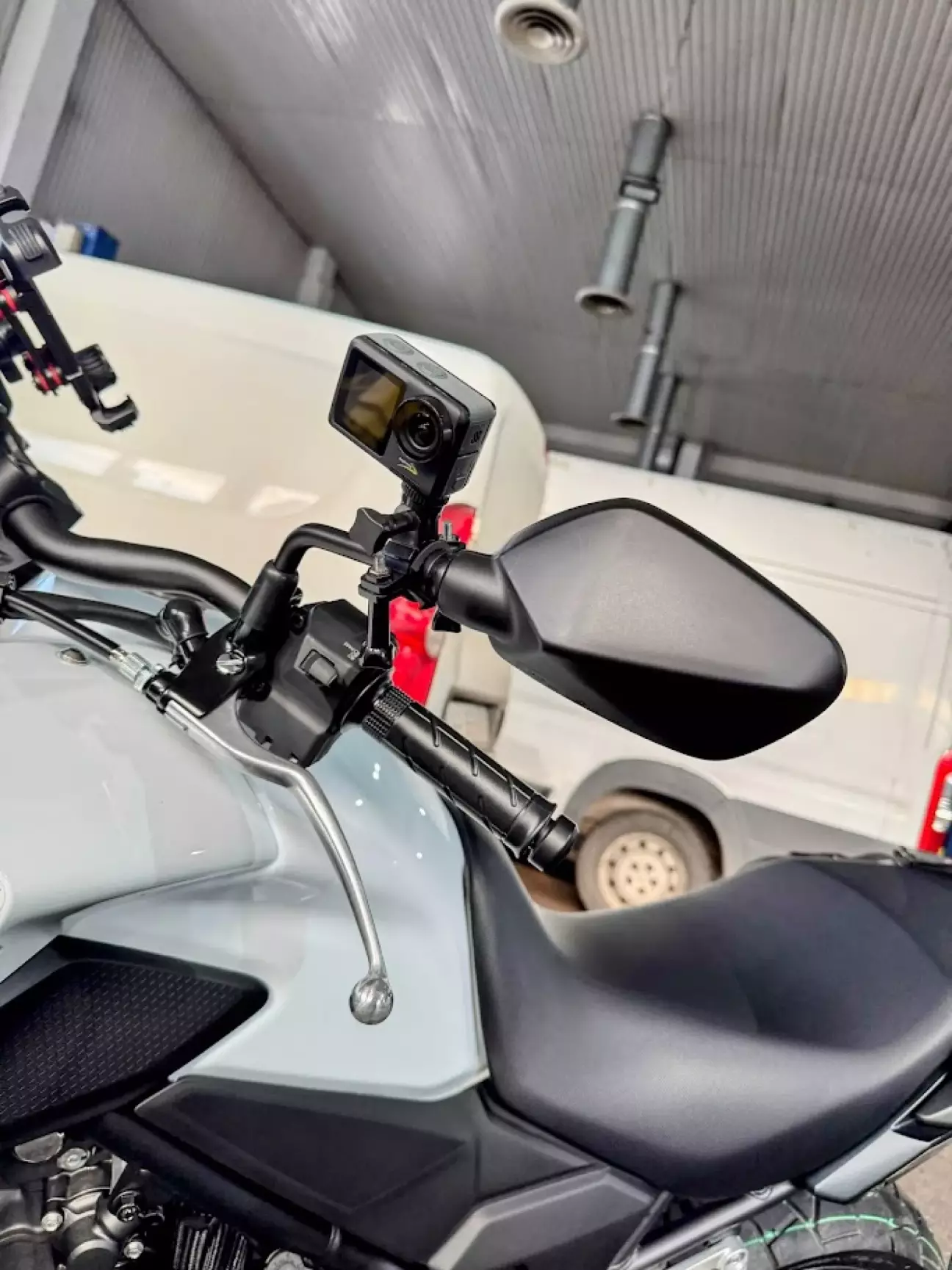 Пока камера так, потом переделаю.