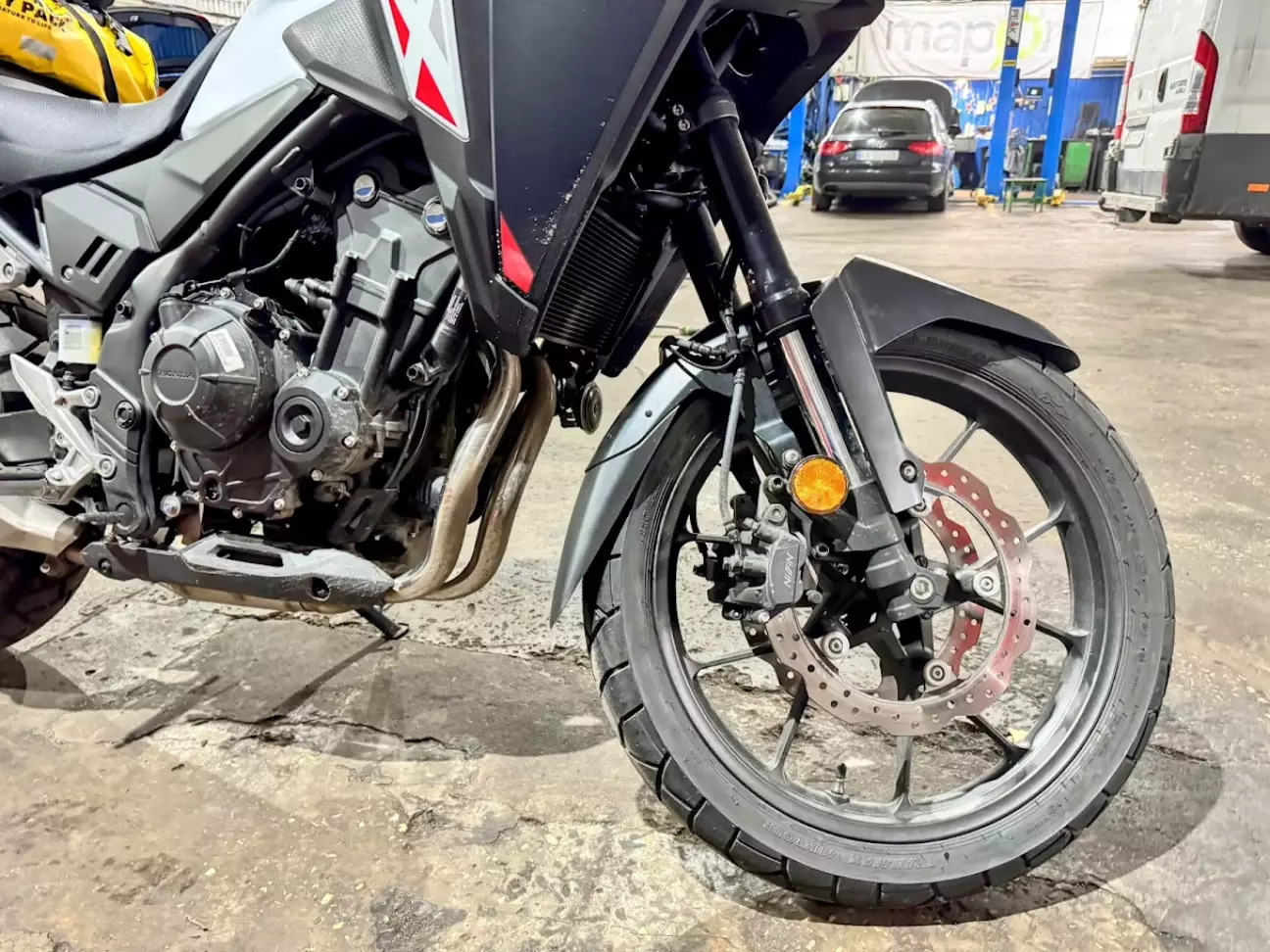 Крыло на месте и все собрано.