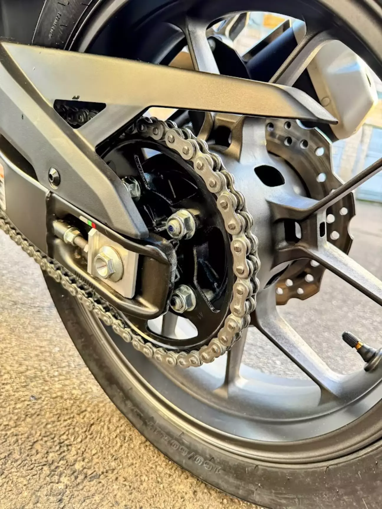 Чистенько все)