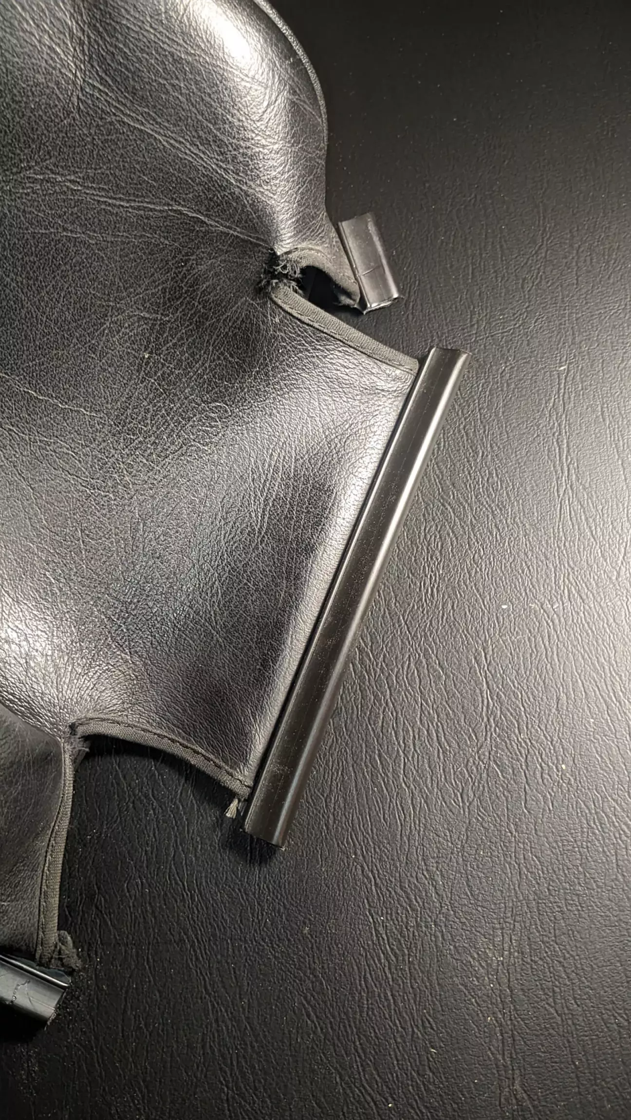 Це в порівнянні зі шкірою салону