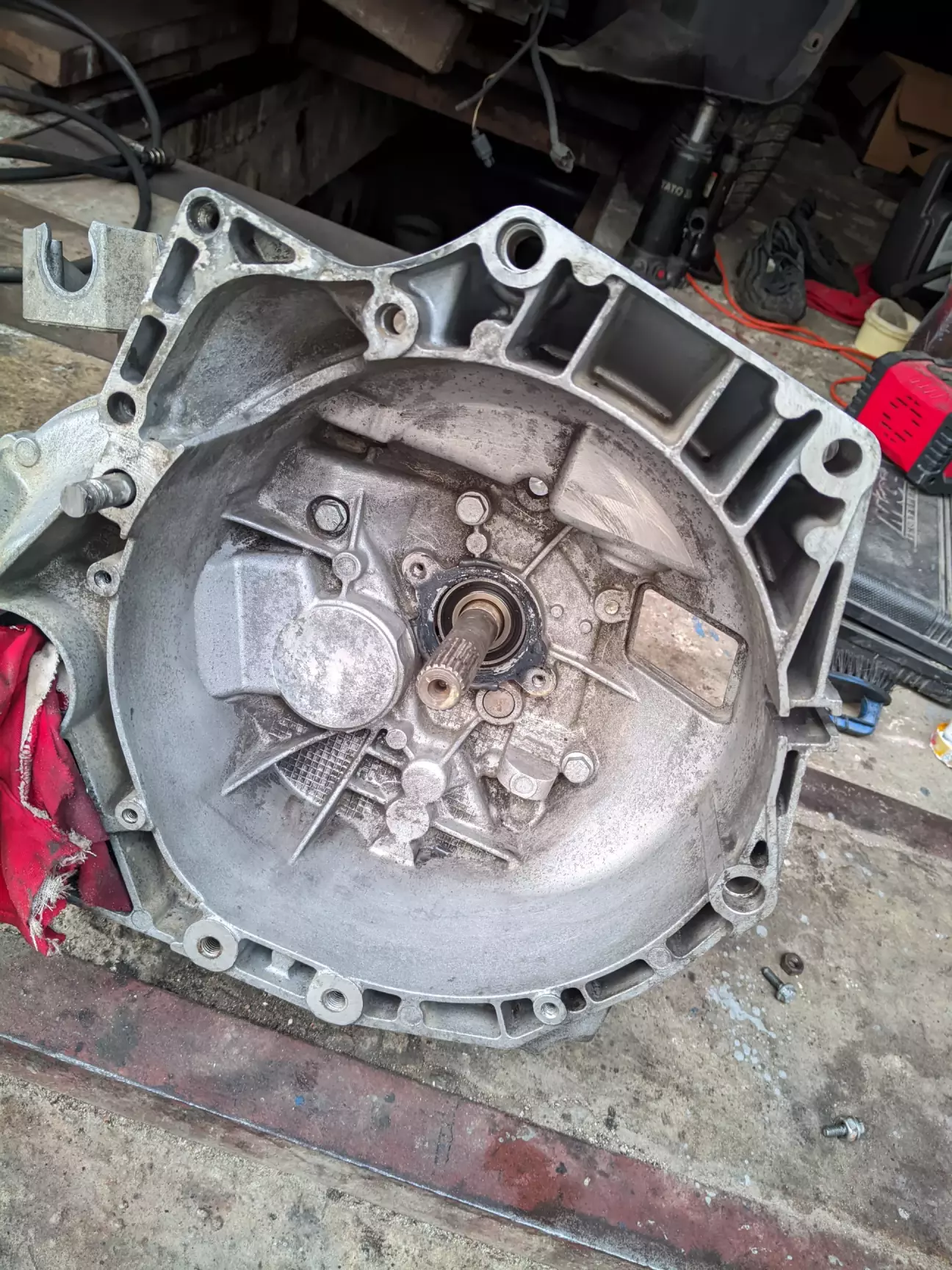 Компресор + бензин + чорні руки і одежа =