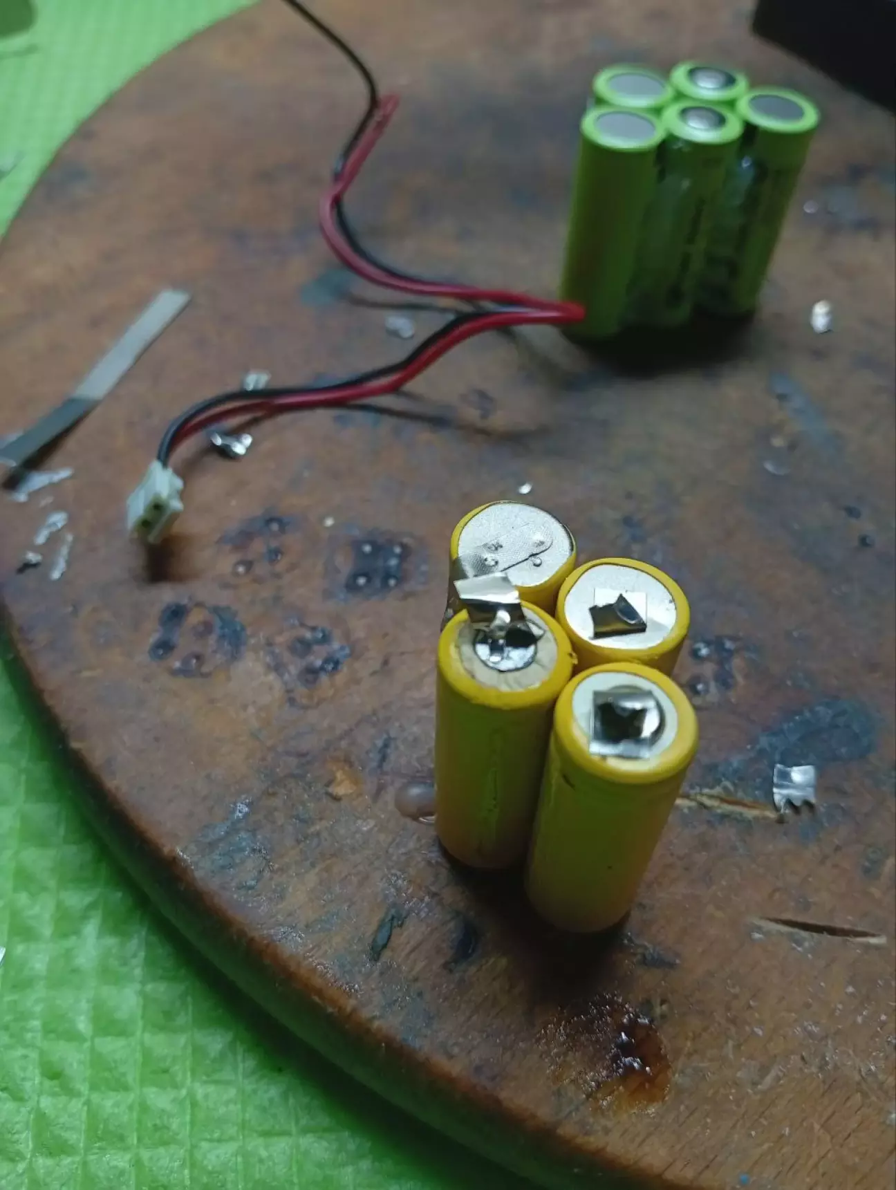 Збірка мертва була, це маленькі нікель акуми 1.2в