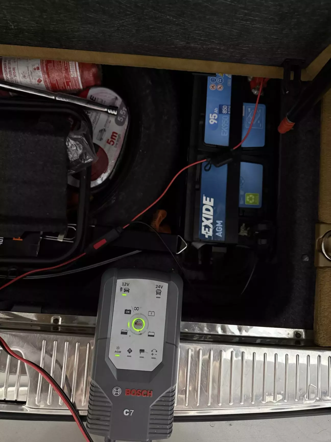 підкинув акум на зарядку бо трохи був підсівший