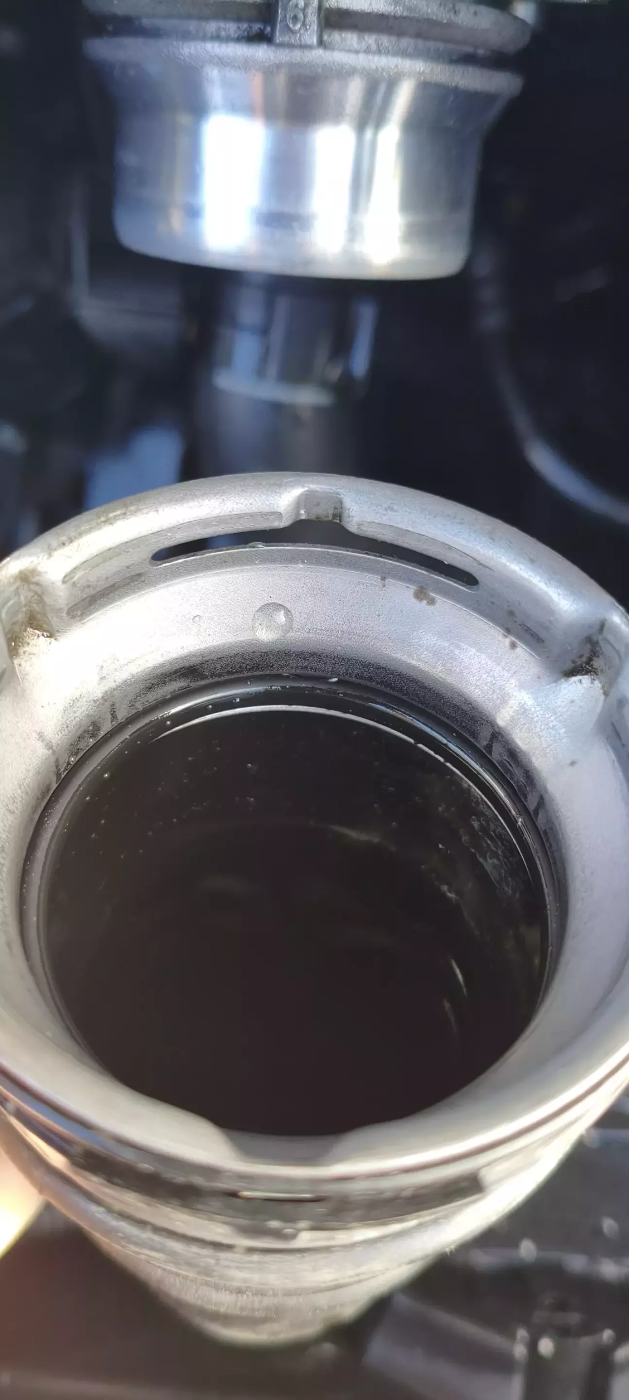 Встановлюю нову.