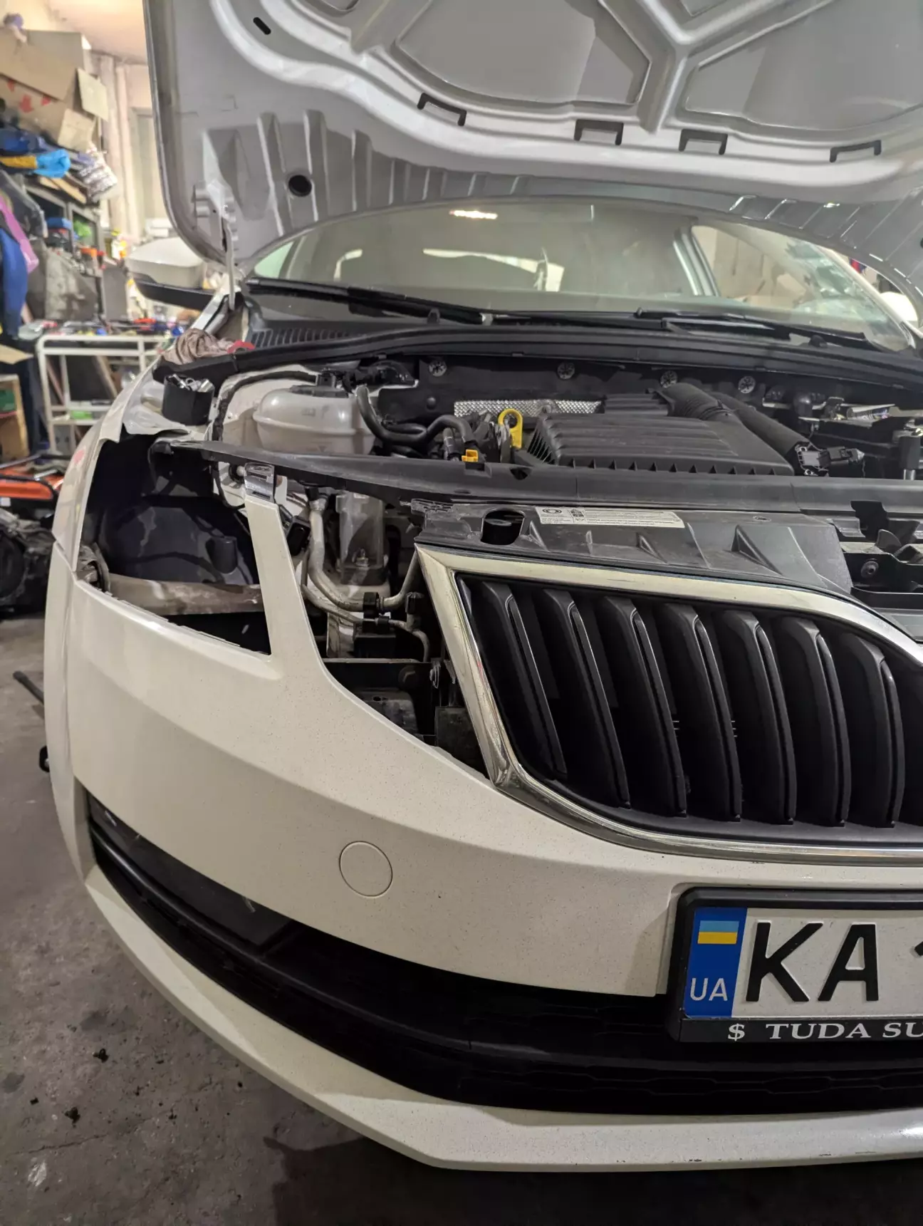 Фари у A7 октавії знімаються тільки після зняття бампера