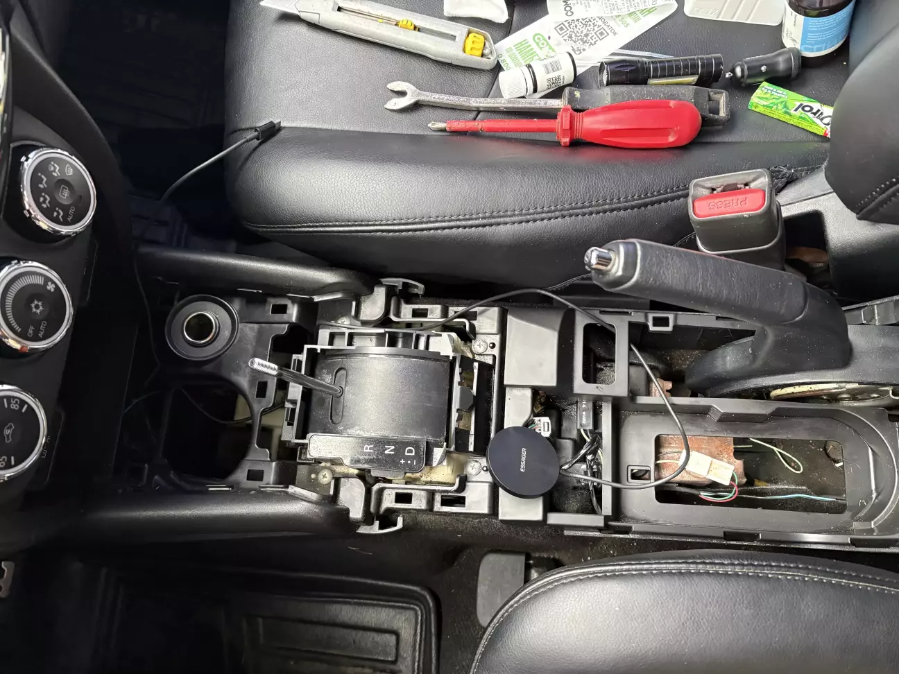 Що подобається, так що розібрати взагалі на ізі, просто потягни вверх