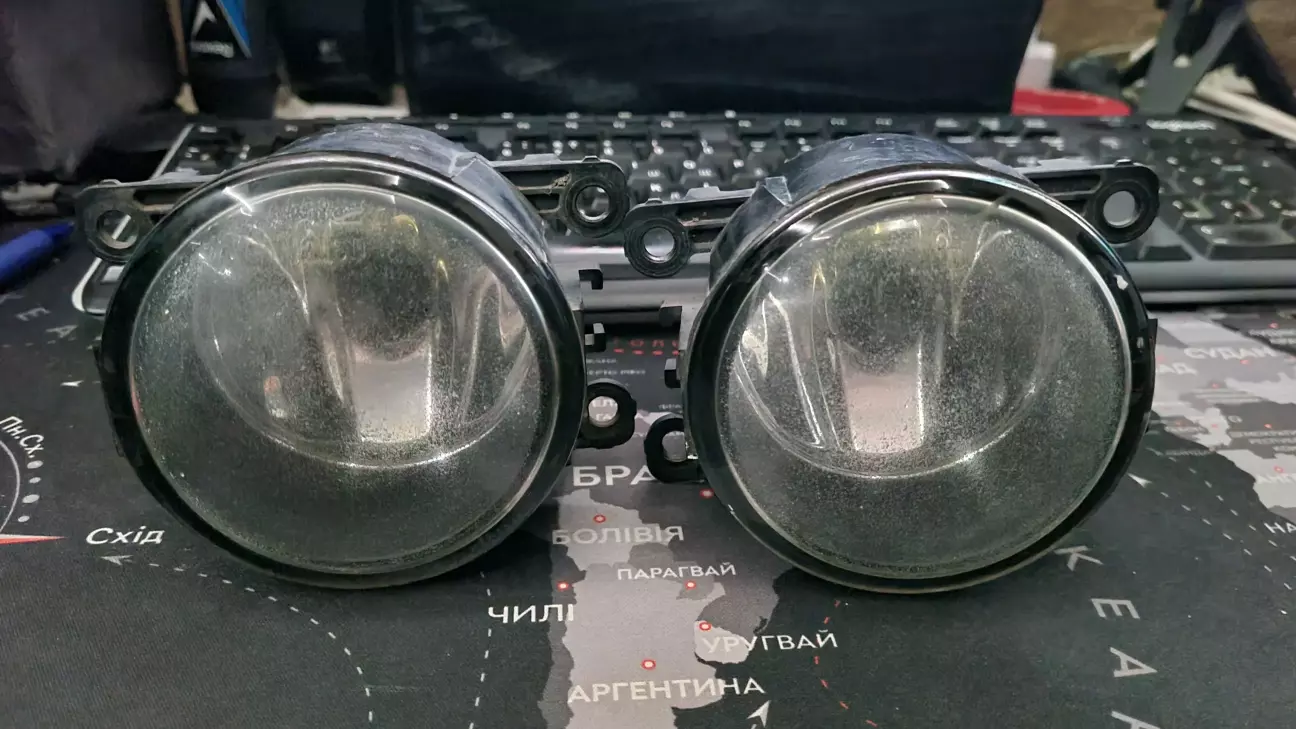 Шо зі старими робити - питання.. може, спробую різними зернистостями пошліфувати, як буде натхнення)