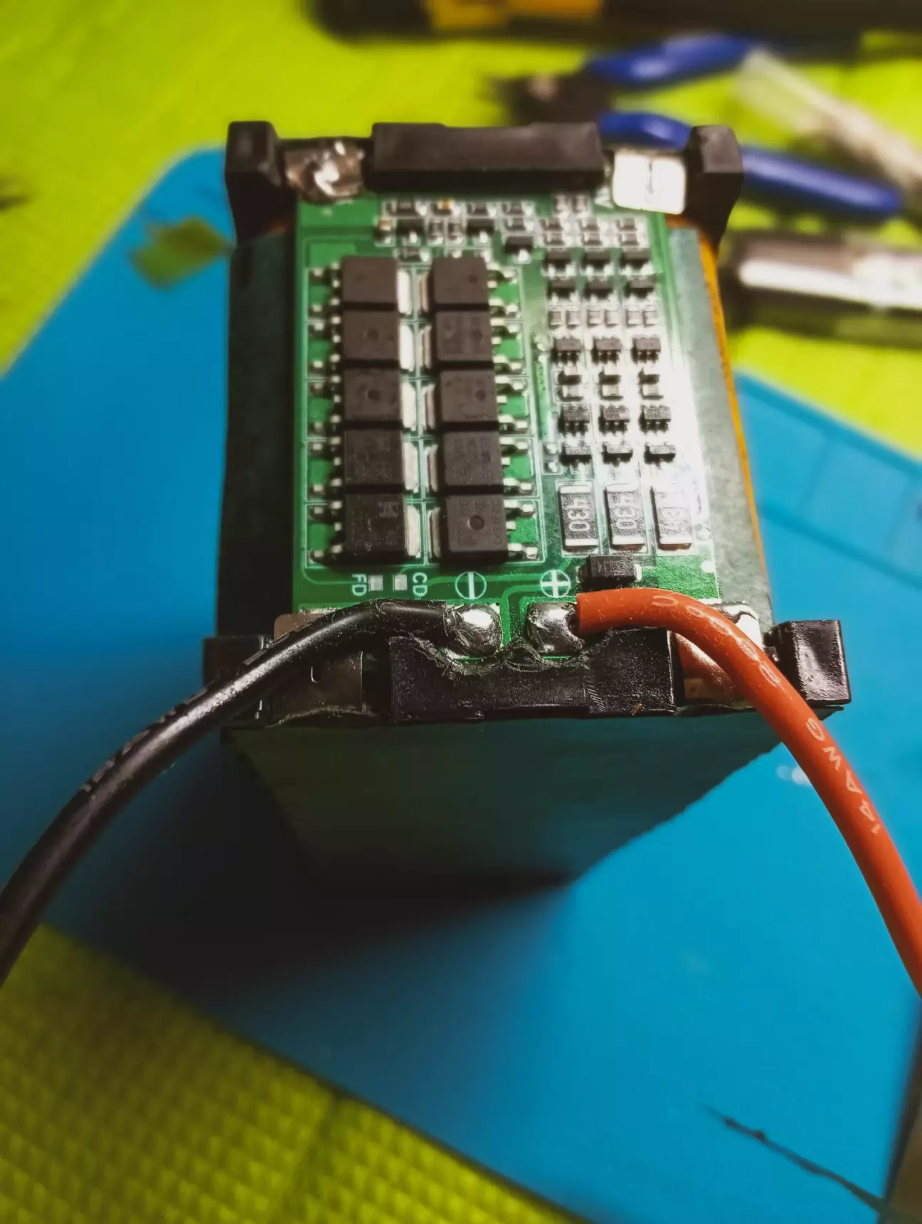 Знову паяємо нову плату)