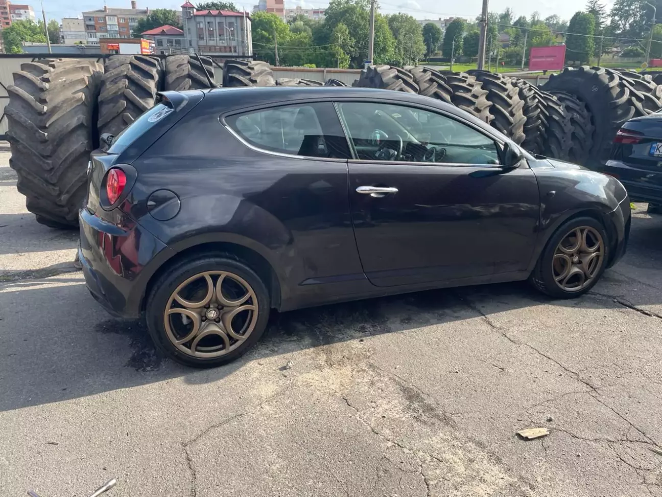 Свіжофарбовані диски на встановленні