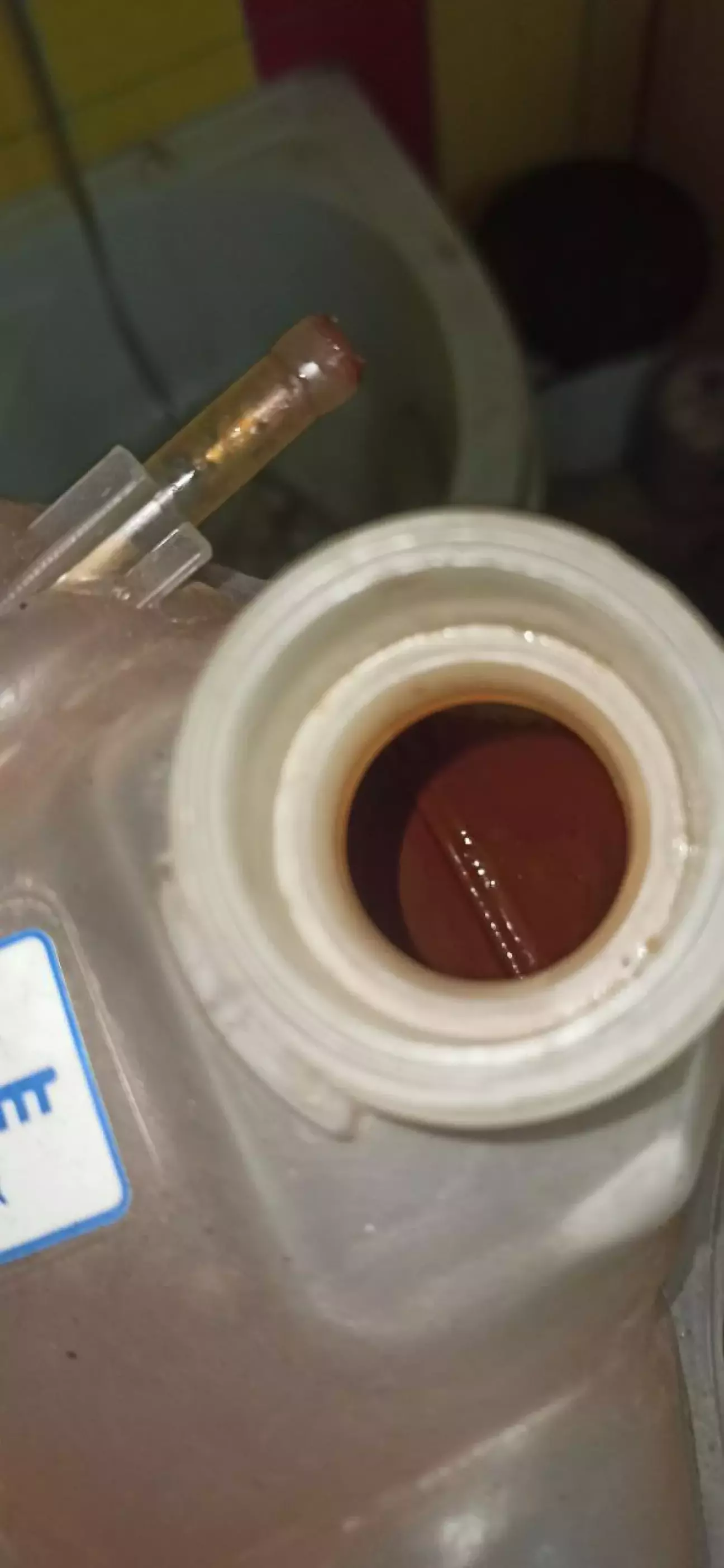 І ще більше здивував стан бачка охолоджуючої рідини