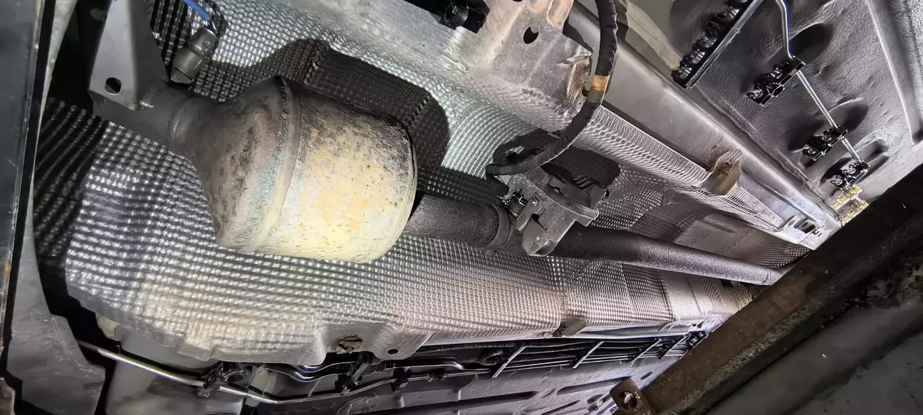 Сажовий. Банка ціла. Все на місці. Показник на зараз - 12 грам сажи.