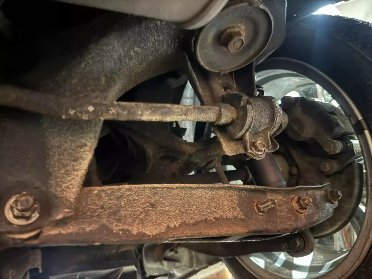 Стабілізатор наступного разу під заміну, тимчасово заколхозили втулки. 300к як не як пройшов.