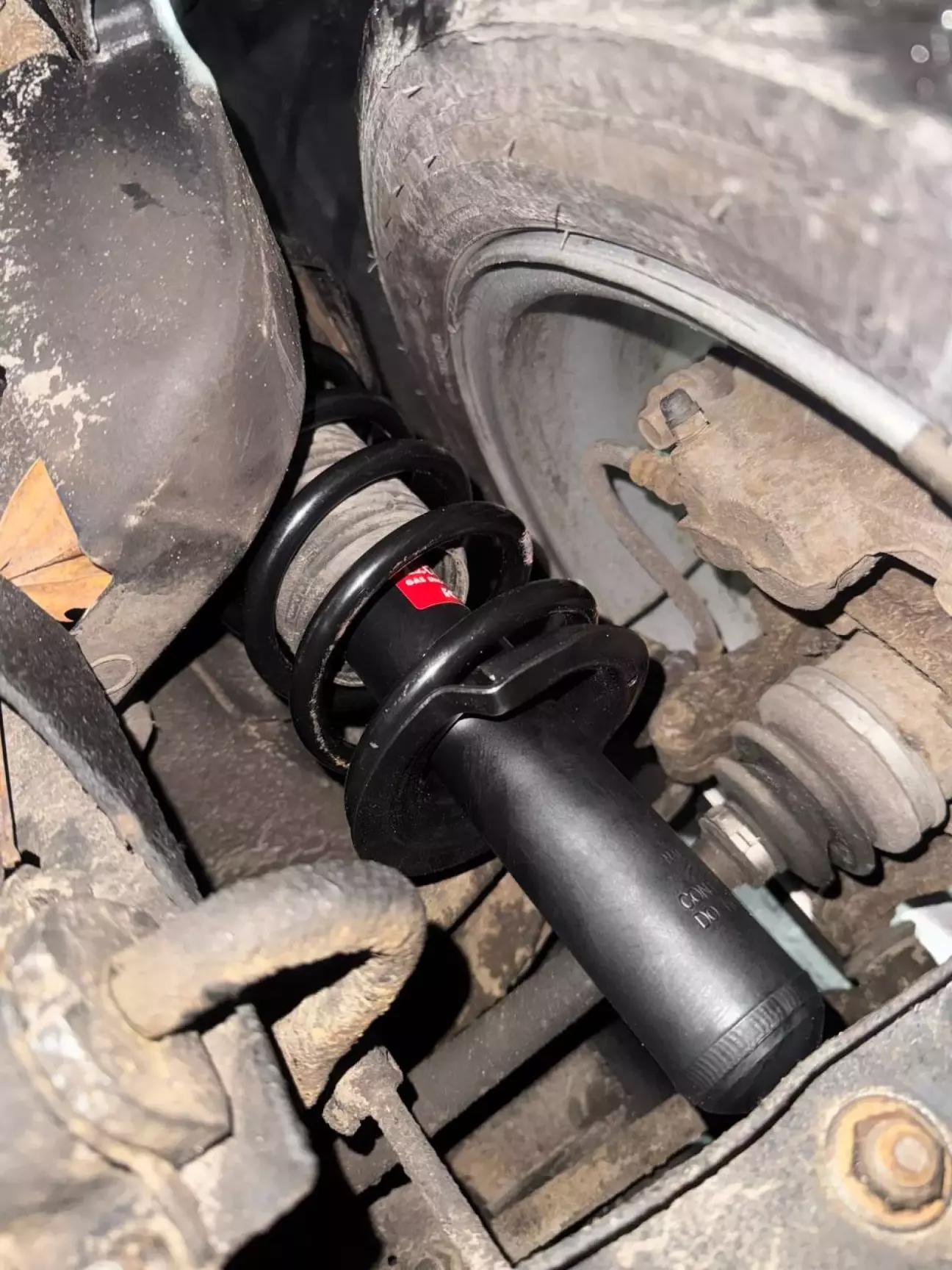 Новенькі пружини на аморти KYB Excel G