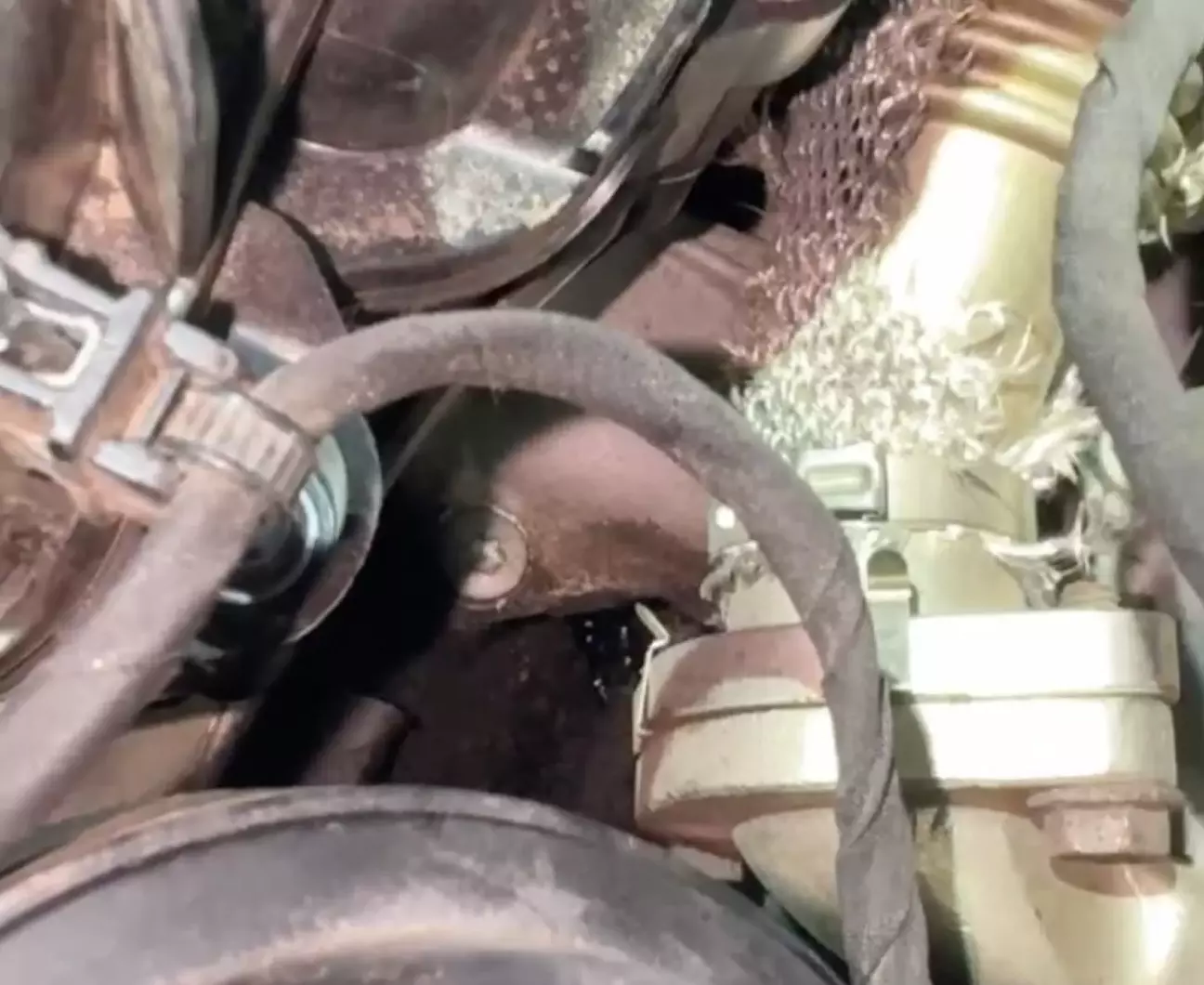 Підтікання 2, всередині глибоко