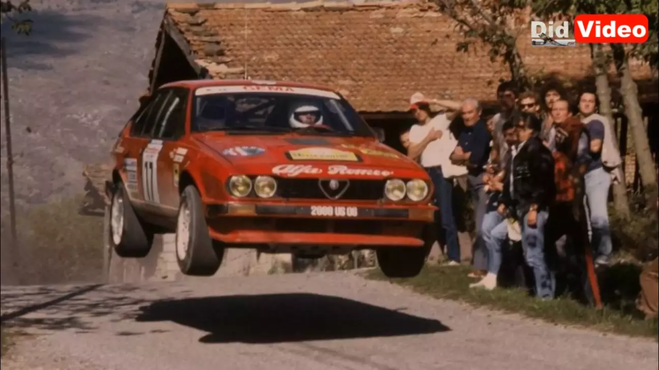 стрибок. прям як в короткометражці про М5 з Мадонною)