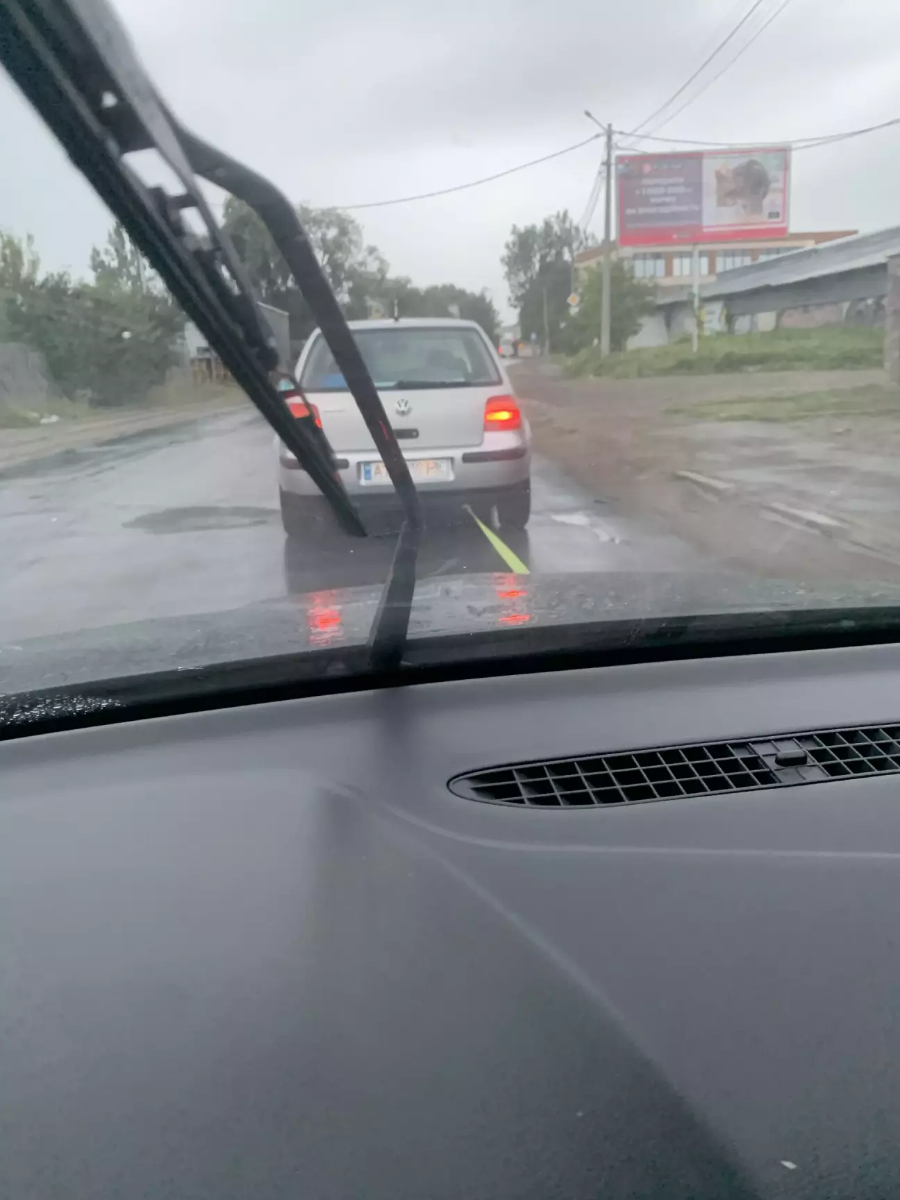 не пожалів що вожу з собою купу барахла, і буксирувальний трос, в тому числі..