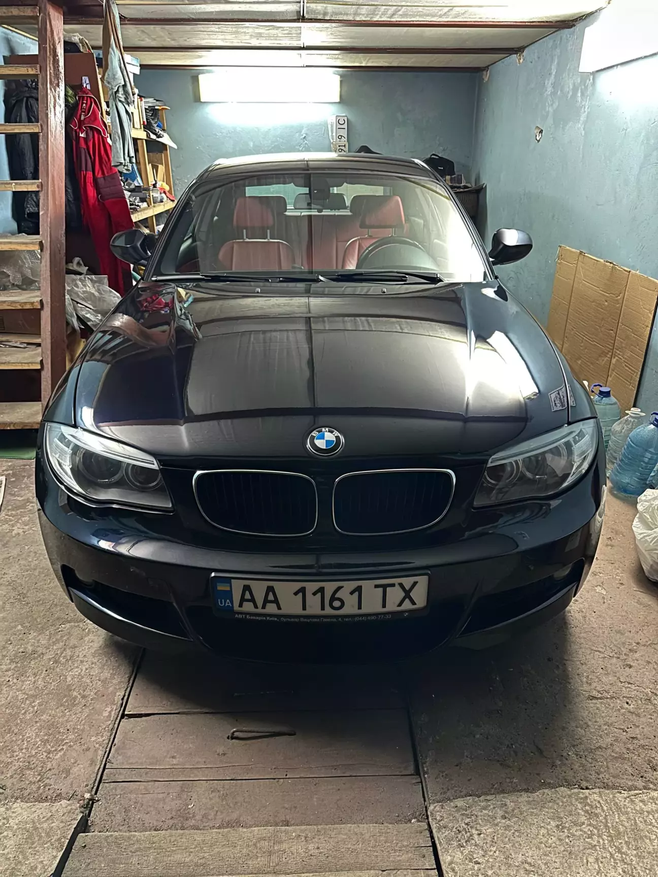 в такому вигляді вона і стоїть досі з осені, не перевзував