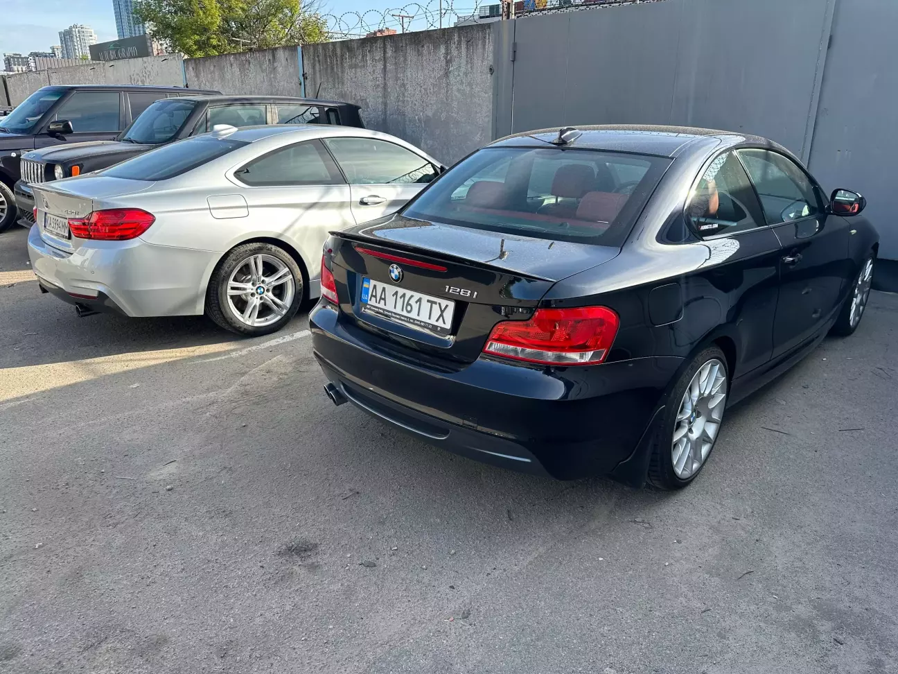 минулого року я продовжував експериментувати з авто, які в теорії могли б бути поруч з копійкою в гаражі