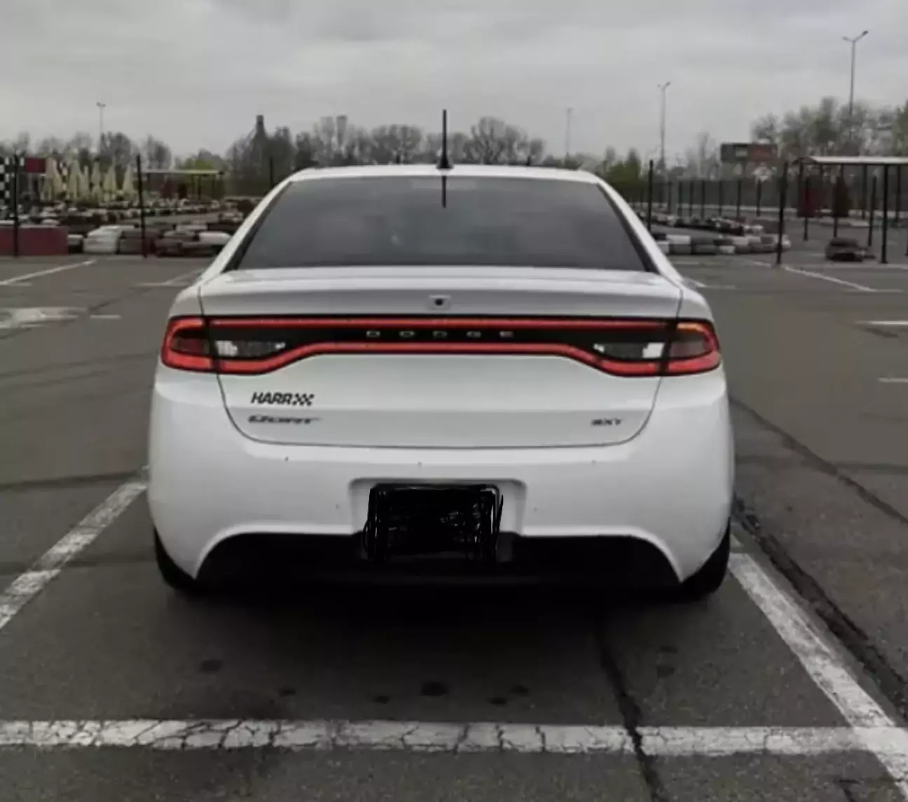 Тут наче норм , сколи на бампері але не критично , закапаем )