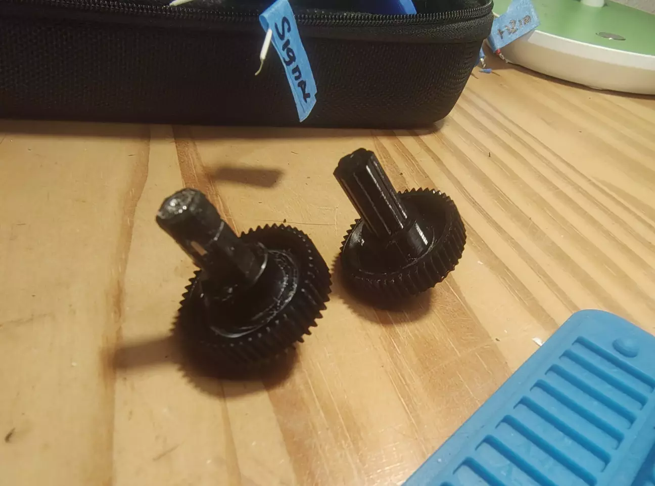 фінальний варіант (подовжений оригінал зліва) прінт справа