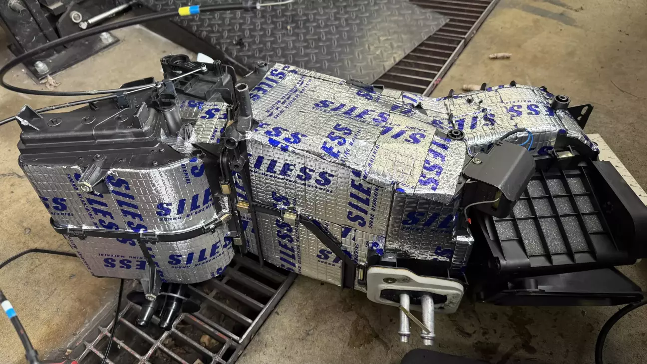 Зібрано і перший шар шумоізоляції