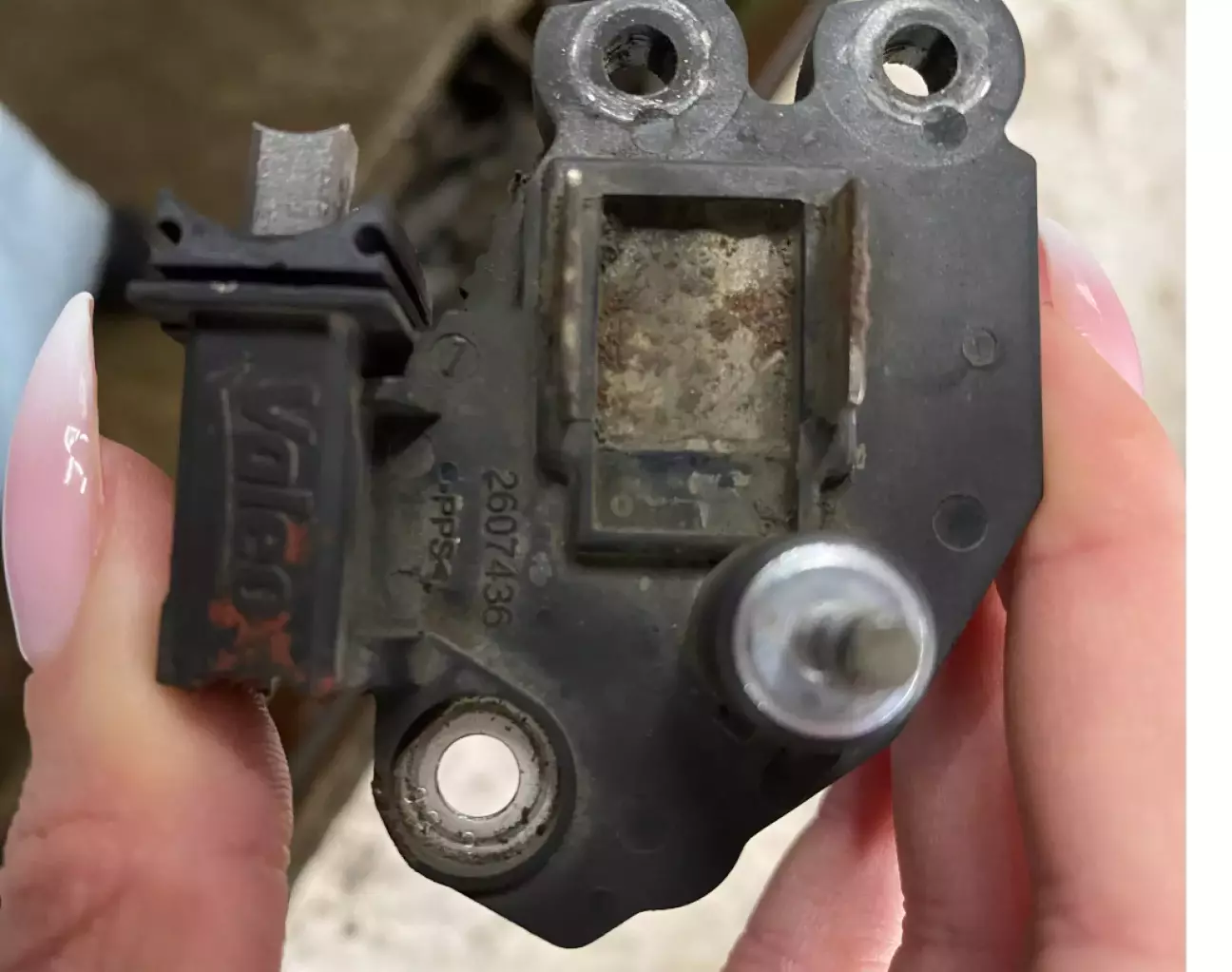 Не знаю, чи про щось скаже вам стара шоколадка, але вона отака 😁