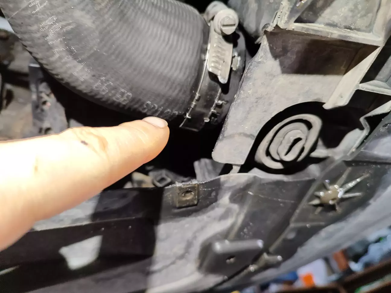 місце де було підтікання мастила