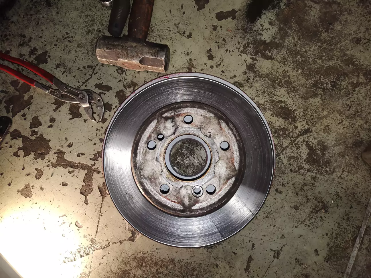 Порівняння новий диск більший у діаметрі на 1см