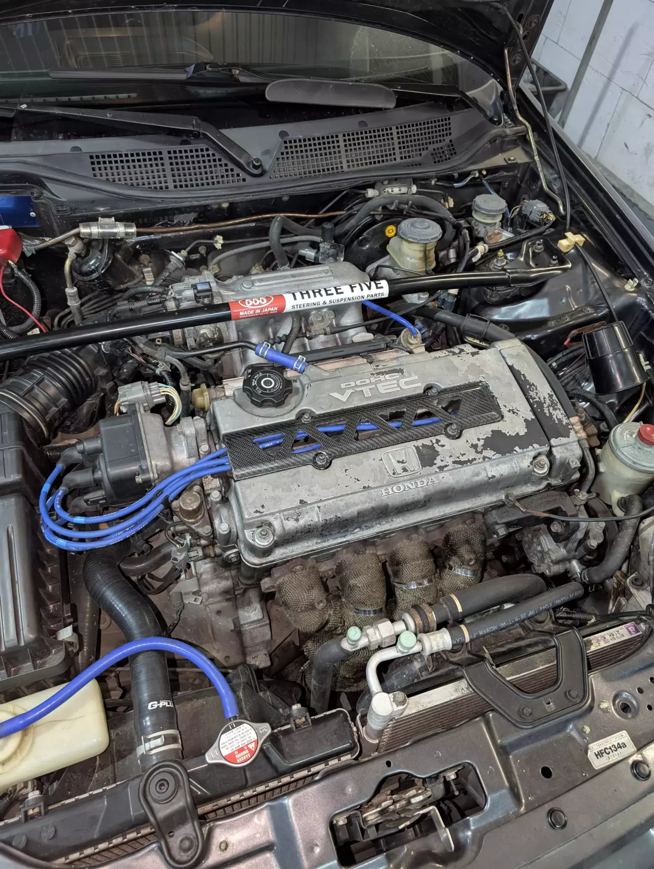 Понемногу подкапотка преображается