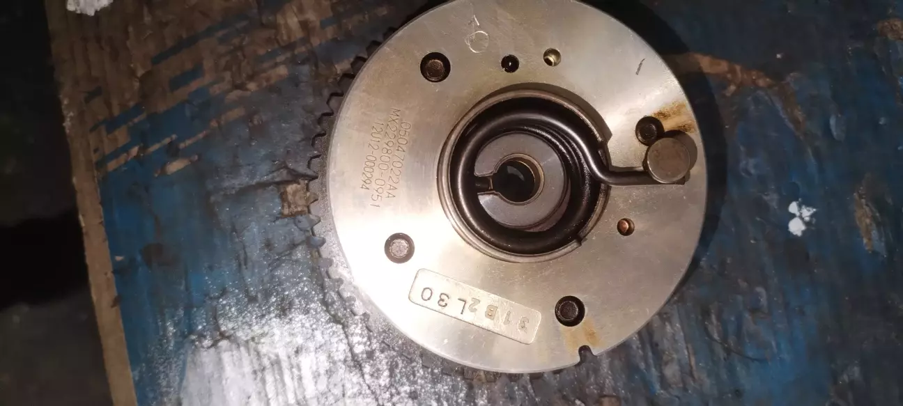 фазік вихлопа може клацать при прокручувані двс за колінвал поки не прокачается маслом,