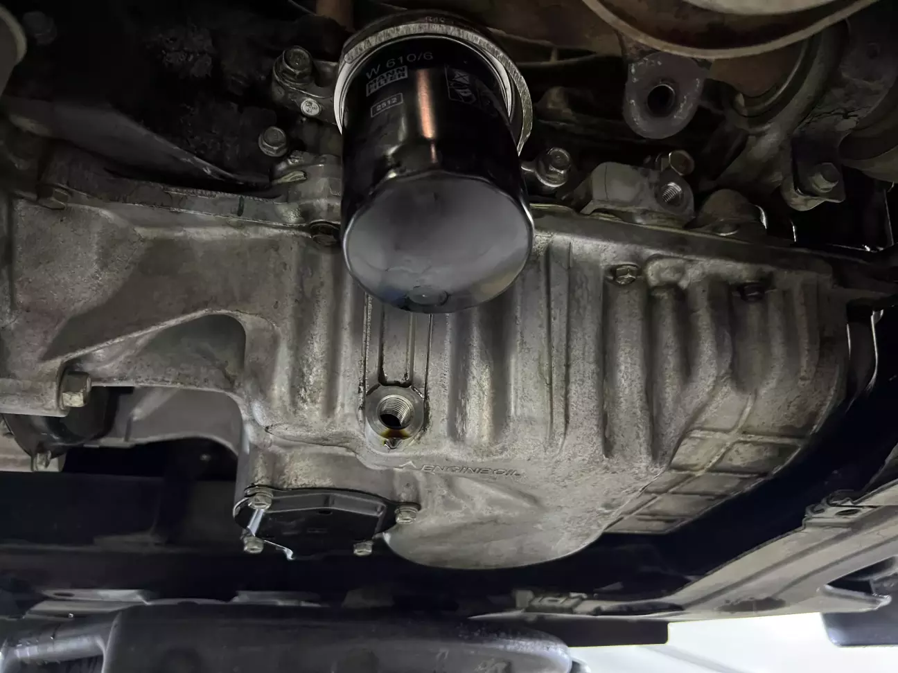 Все на місці, лишилось закрутити зливку пробку)