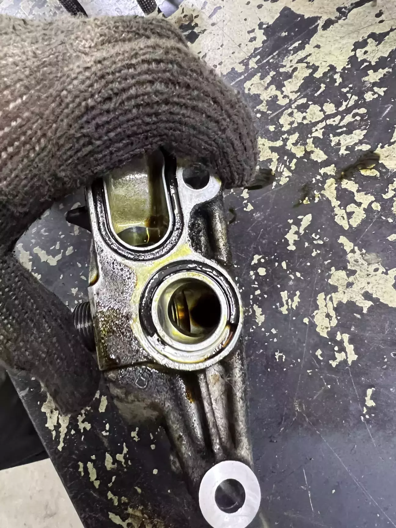 Задубівші прокладки при демонтажі ламались як пластмас.