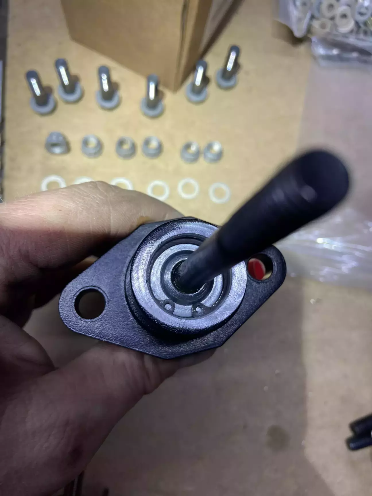 Як там і було, сидить і працює як рідний