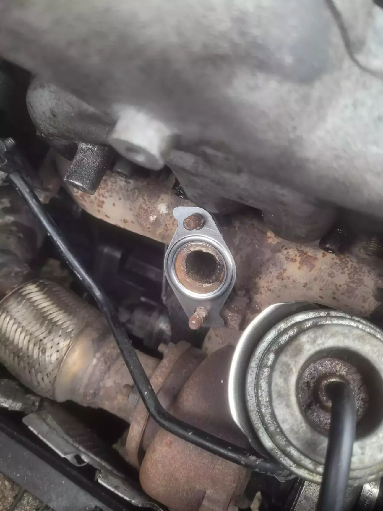 Доречі, видно що досі є каталізатор (який вже не працює)