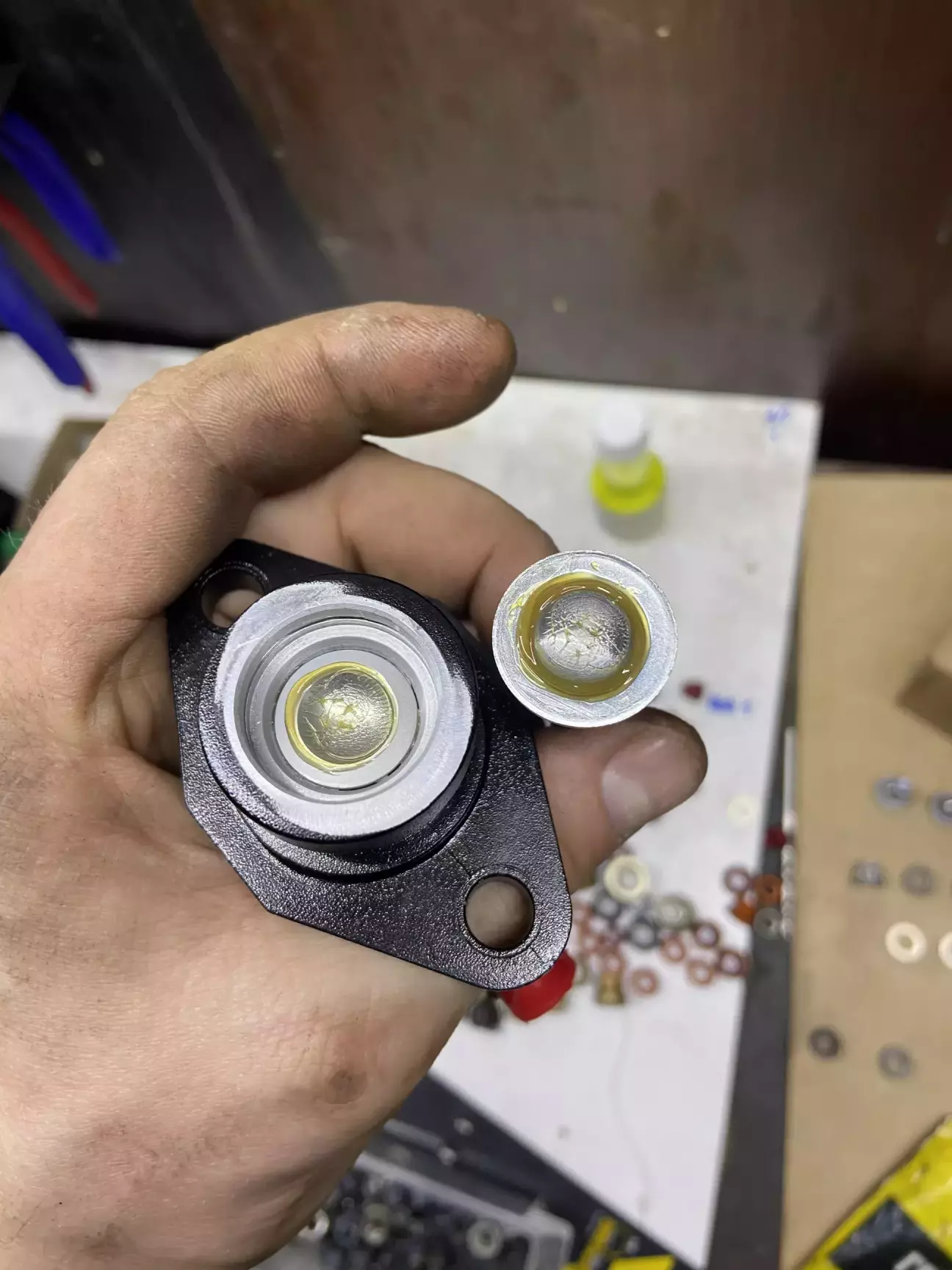 Змащуємо це все діло смазкою для шарових