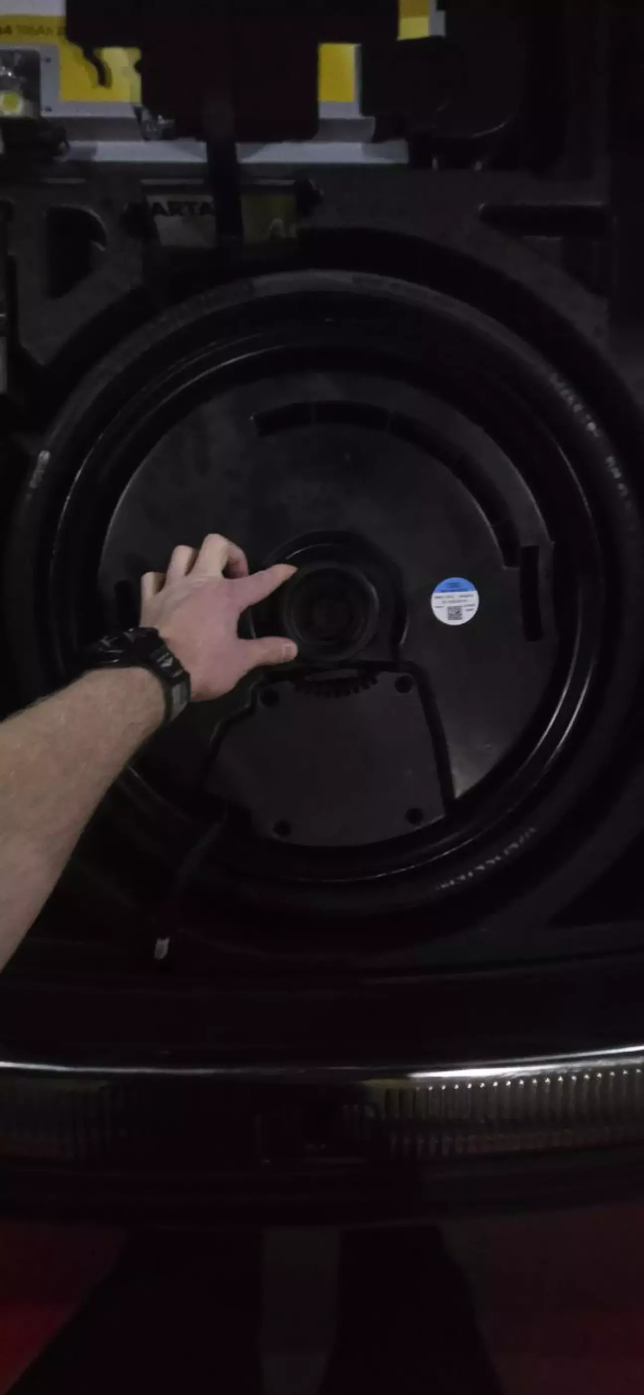 От цю шляпу крутіть проти часової