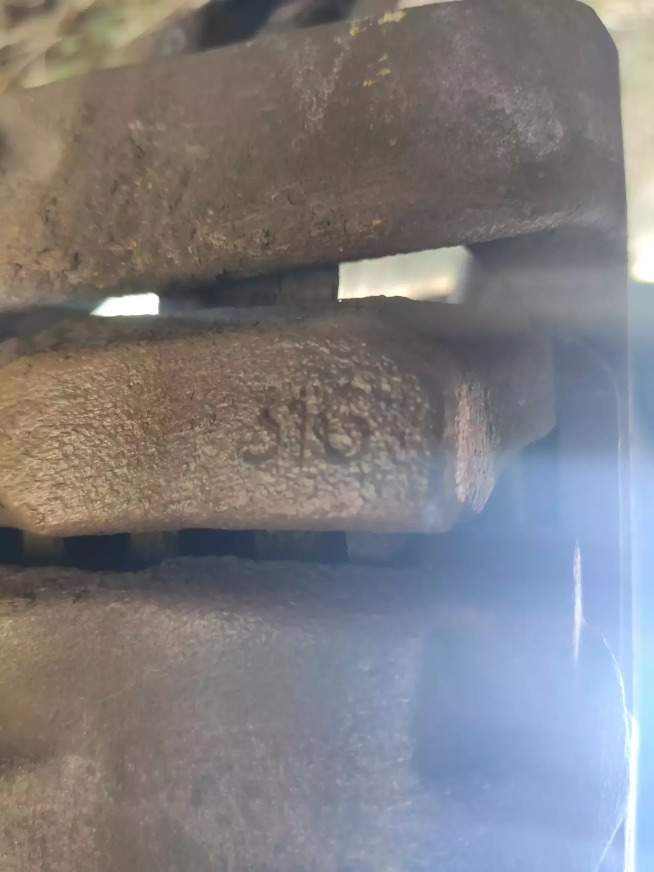 Потрібні циферки на гальмівній скобі.