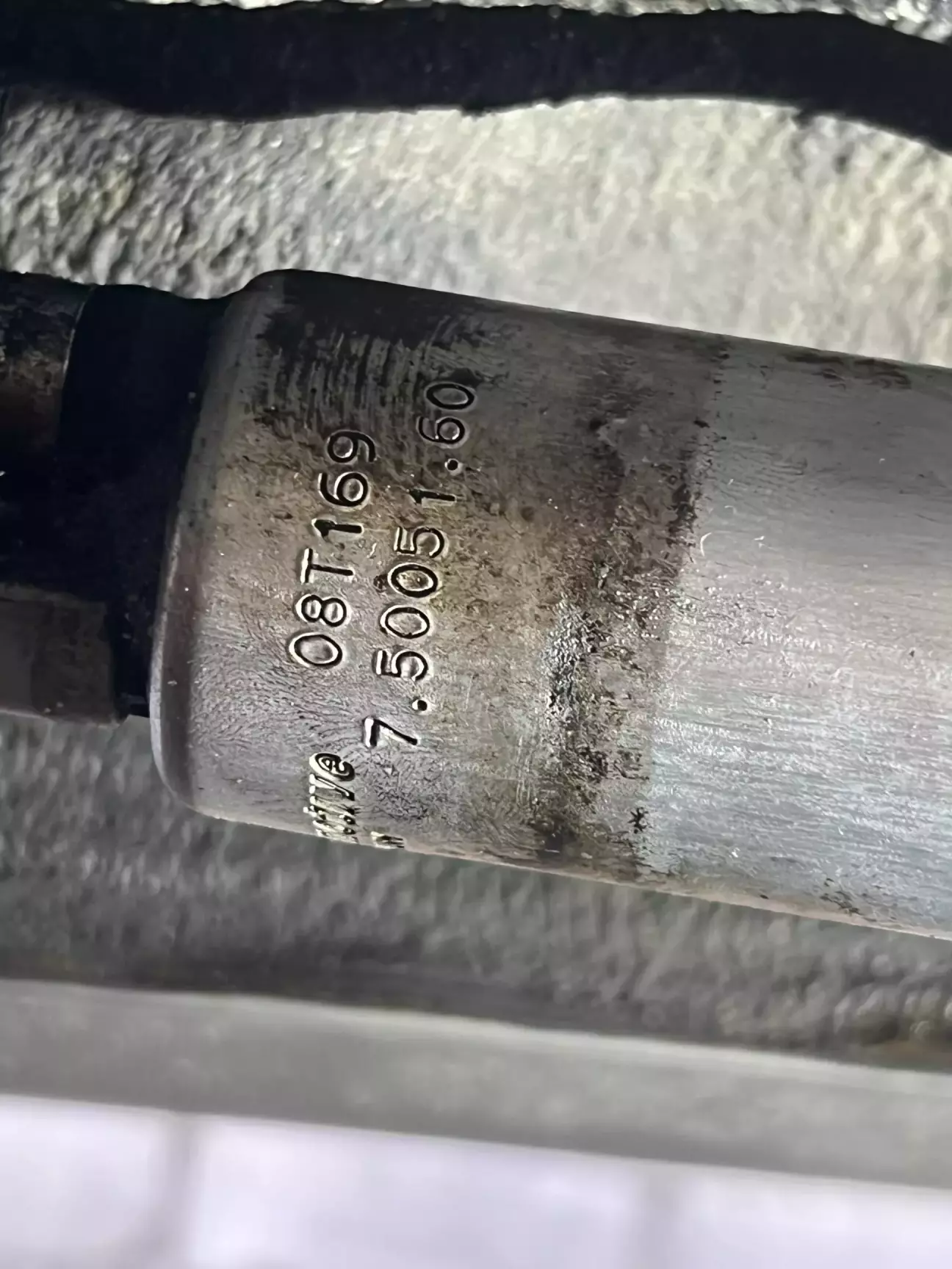 Номер на насосі. Судячи з фірми TI Automobile - вже мінявся, бо по оригіналу встановлюється Pierburg