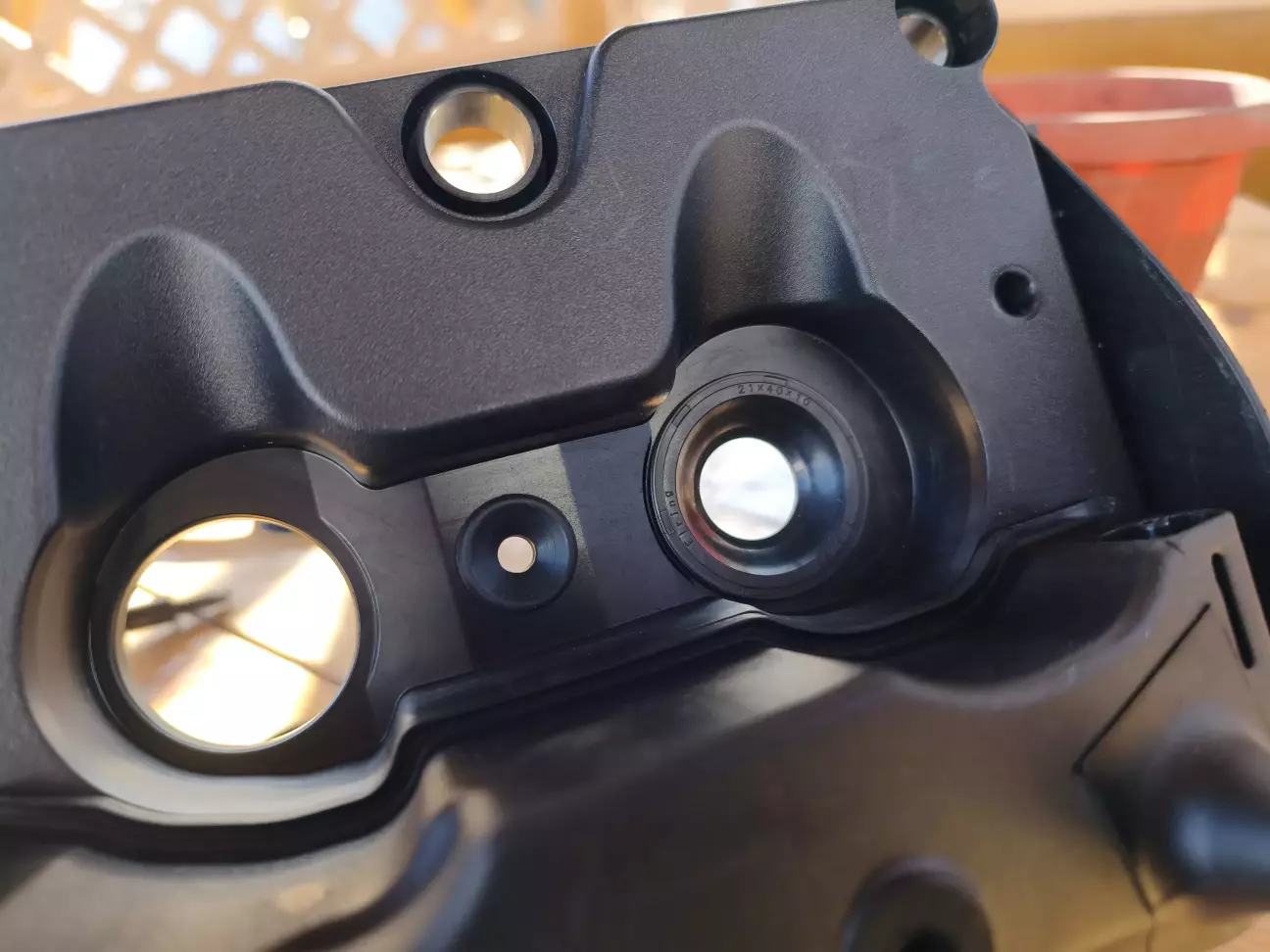 Потихоньку почав запресовувати сальники форсунок. Дуже обережно потрібно їх зняти і дуже обережно потрібно їх запресувати щоб не тріснула кришка клапанів.