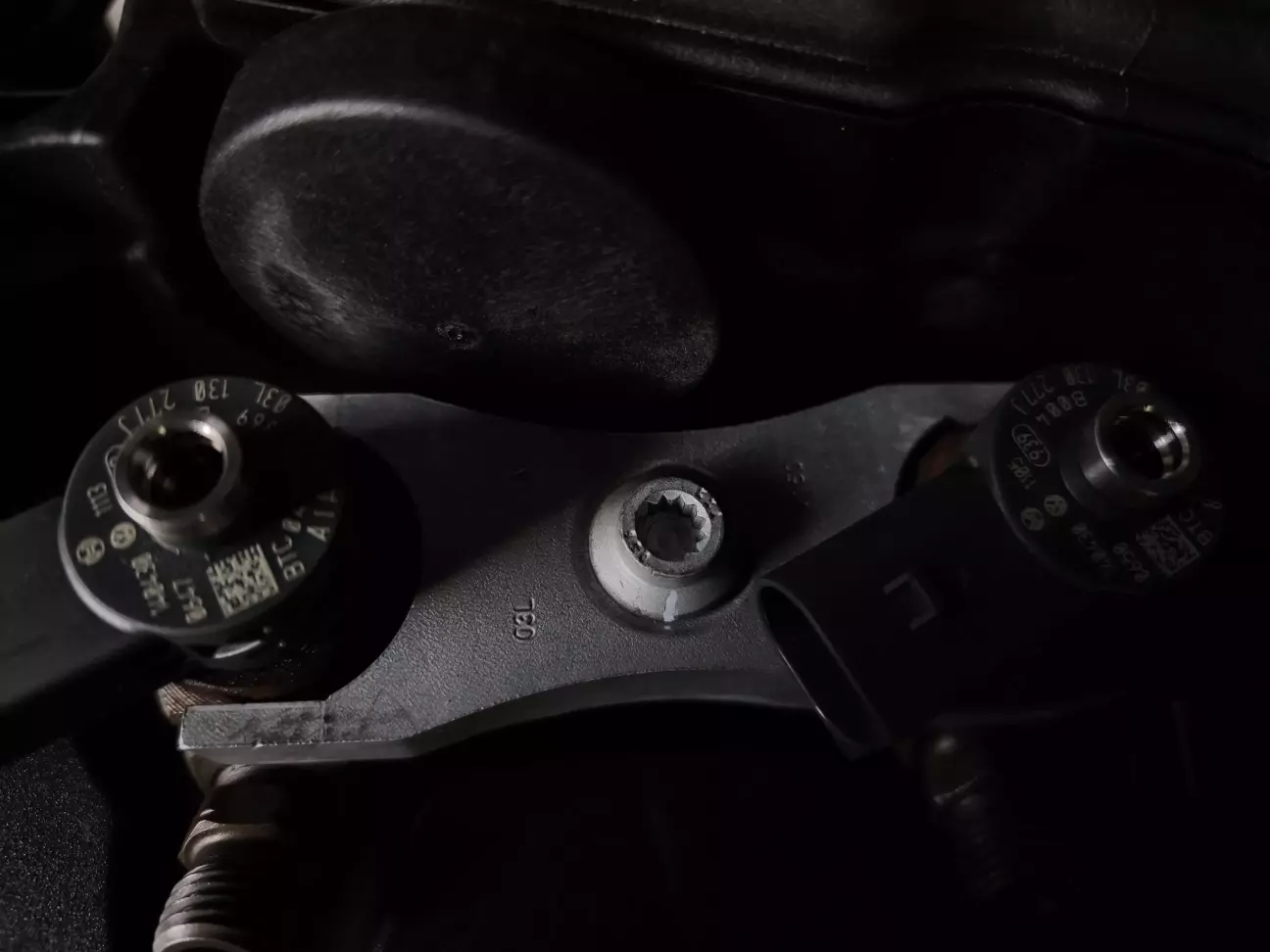 Так як кутомір відсутній зробив позначку на болту і на прижимній пластині