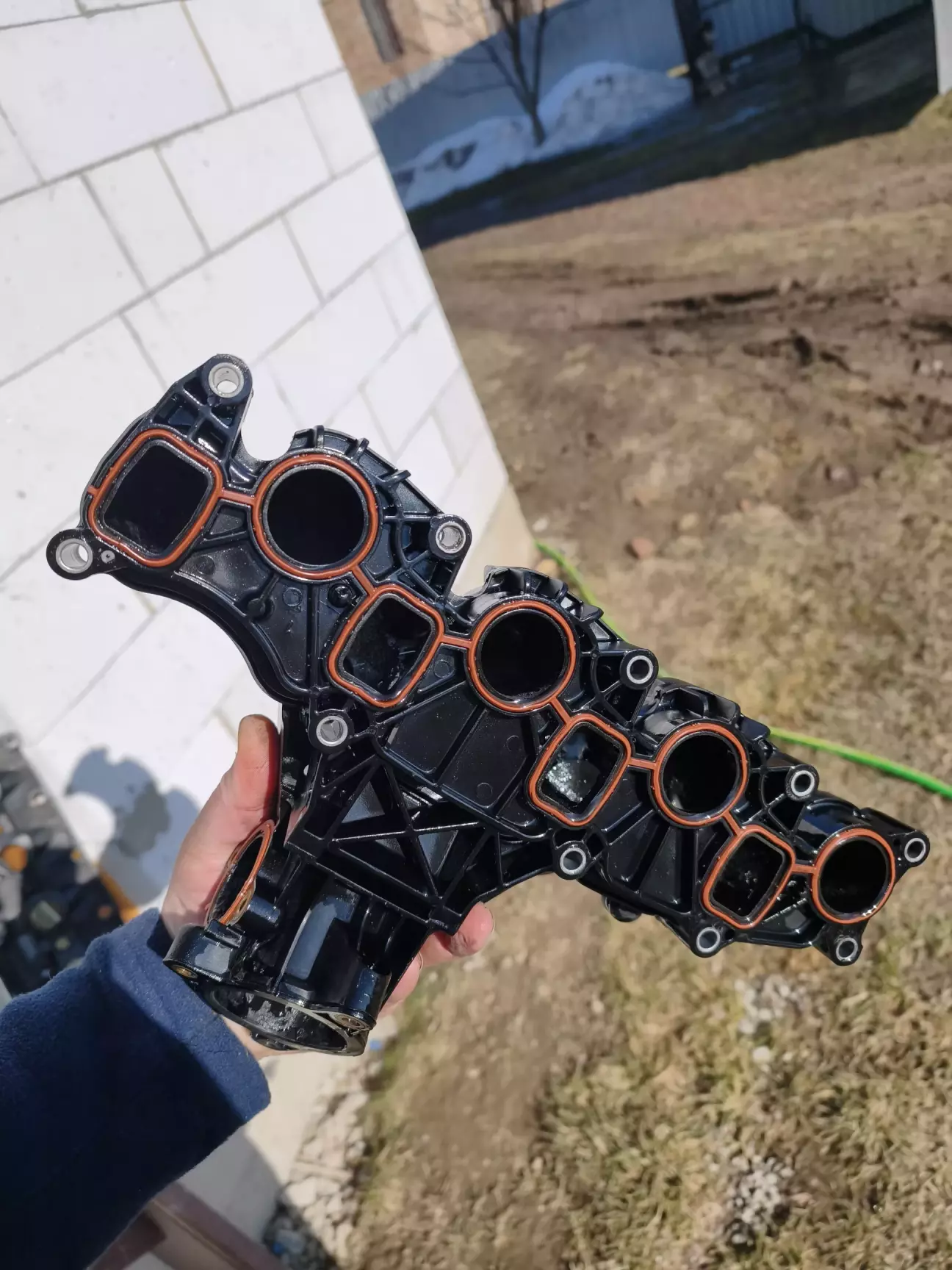 Всередині залишились мінімальні сліди нагару де не міг попасти тиск води