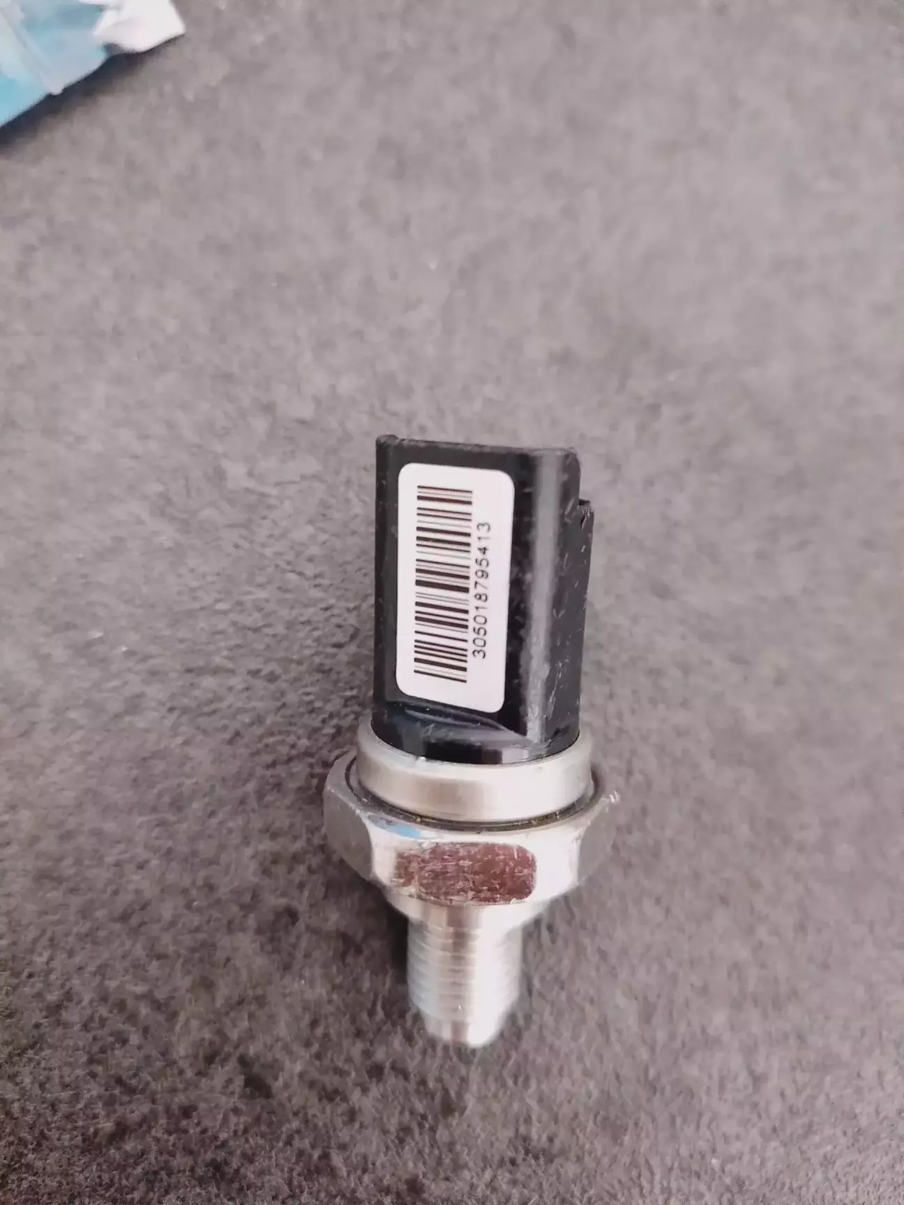 Новий датчик тиску палива 5WS40208