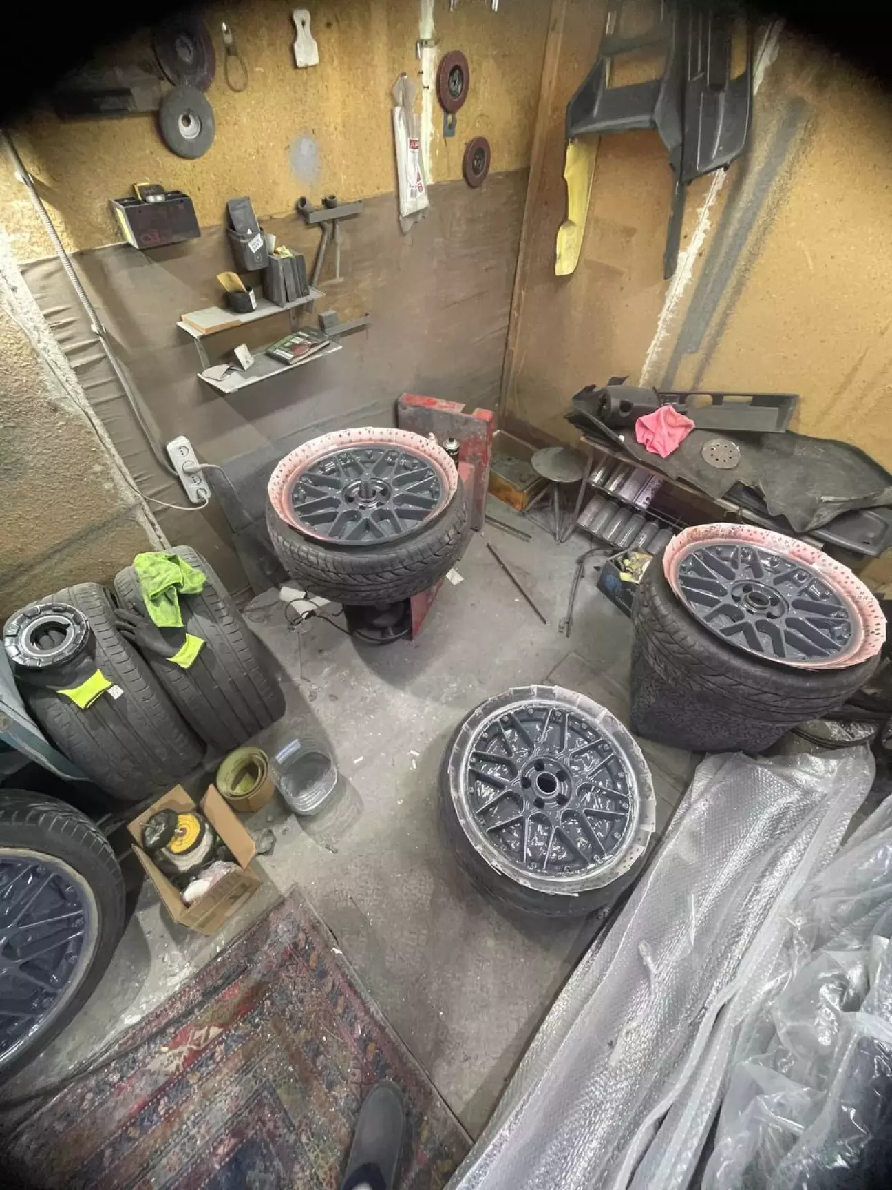 открасил все...