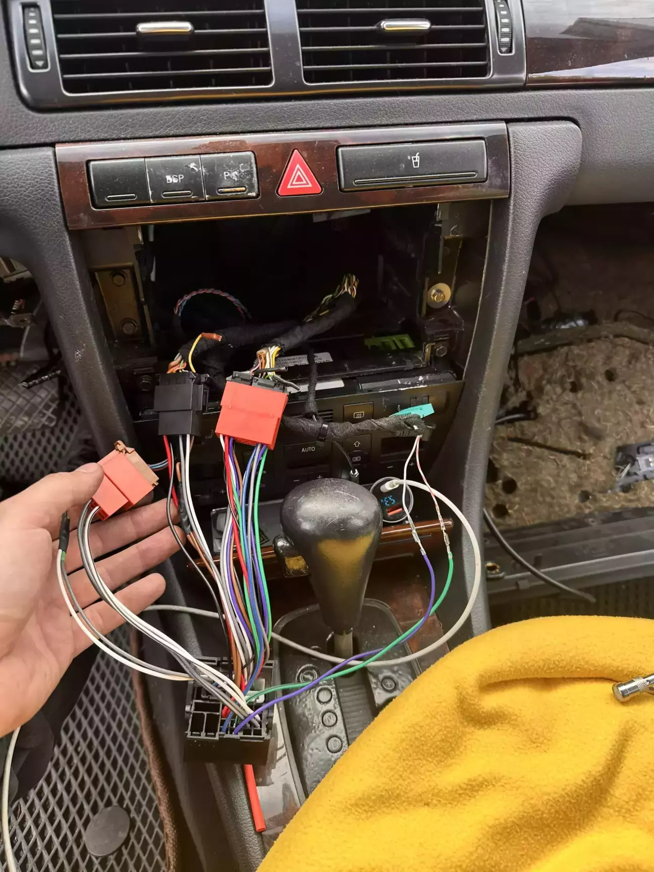 Ну і якось так все в кінці має виглядати,четверту фішку викидаємо і все що треба ізолюємо