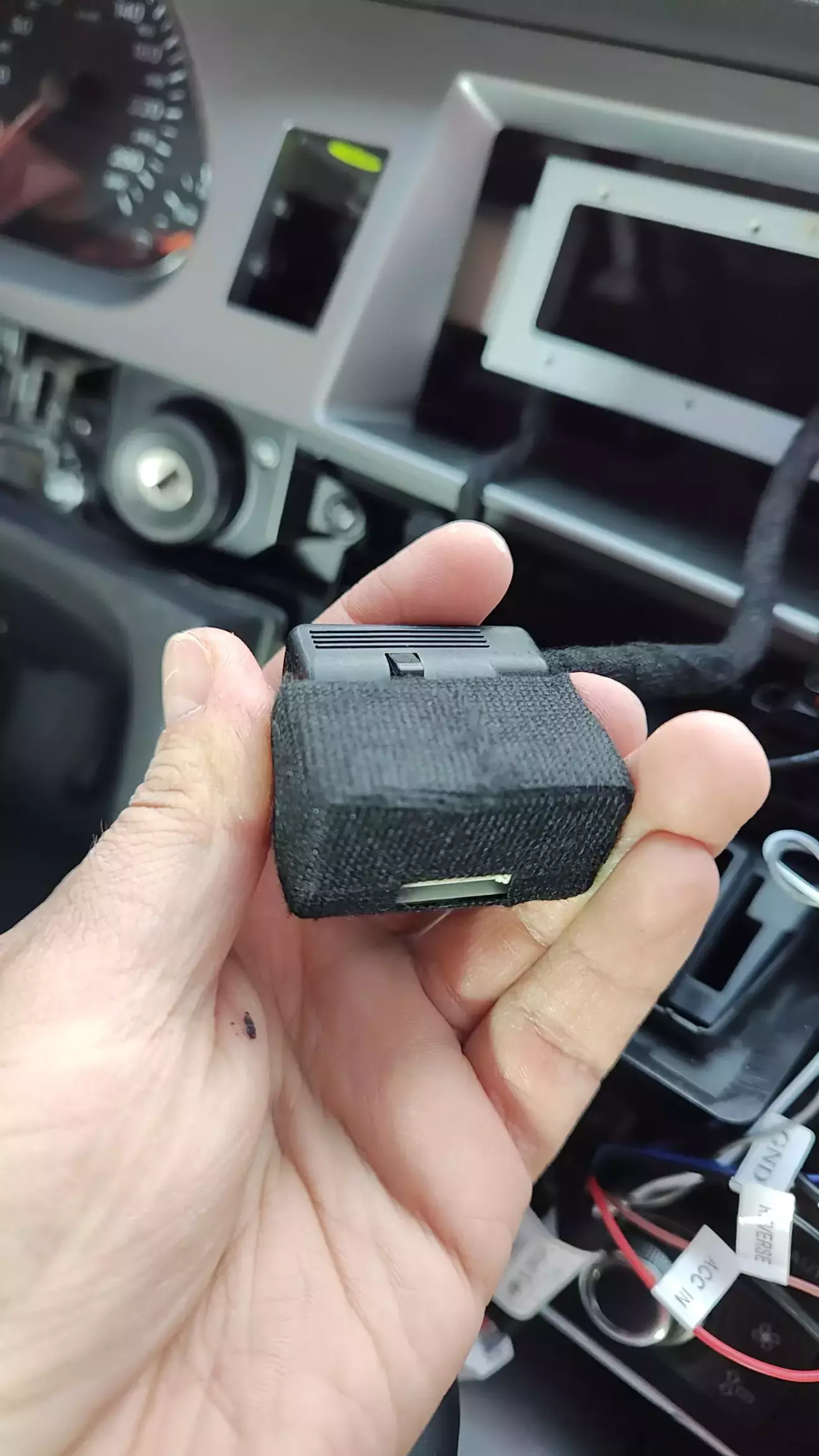 Перехідник з для дисплея, металева коробочка