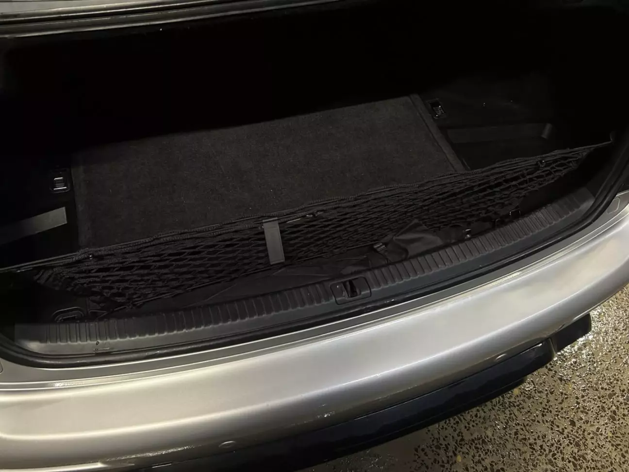 Після попередніх маніпуляцій, багажник тепер виглядав дуже пристойно