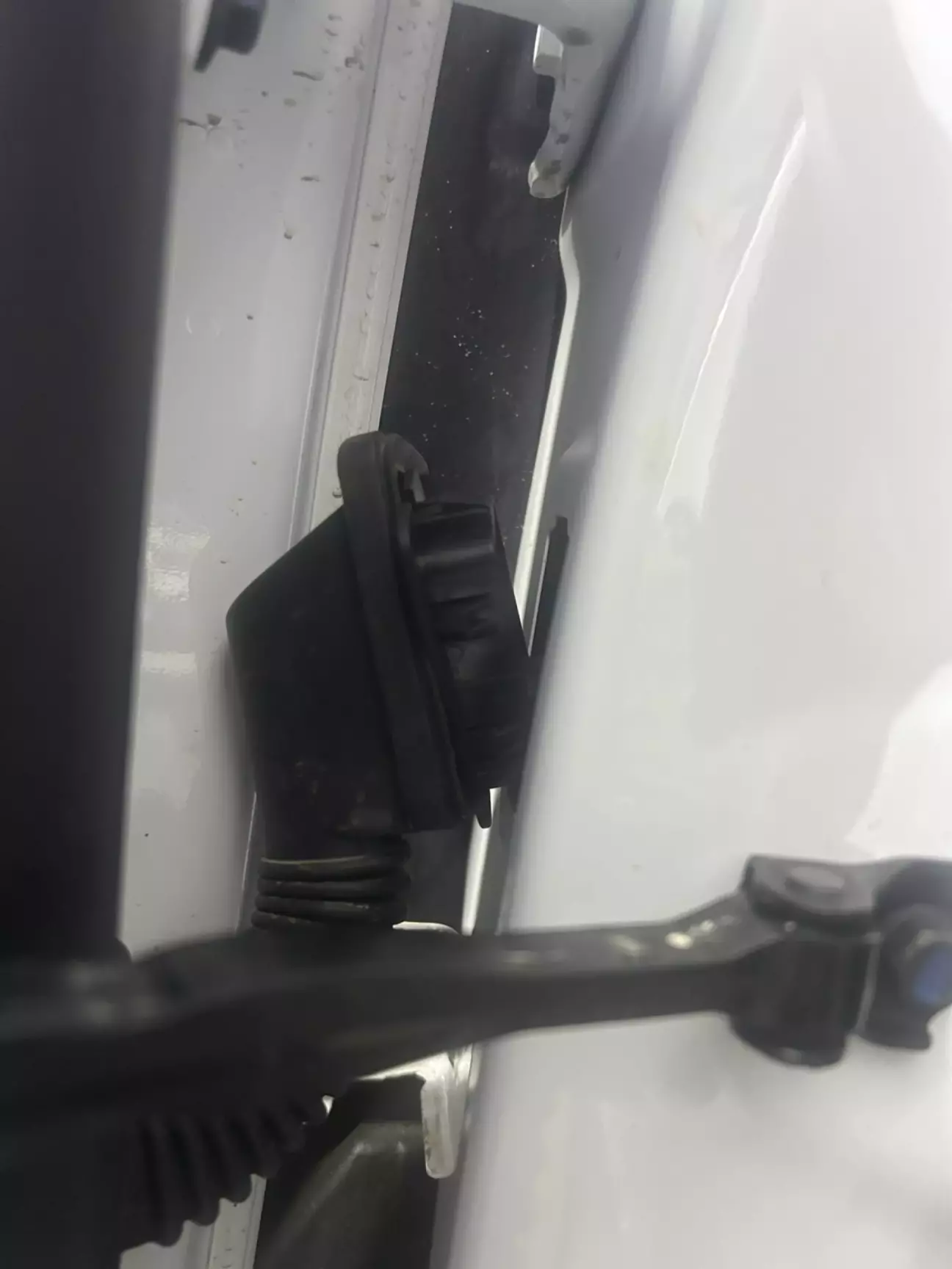 з'єднувальна гофра передніх дверей (в кузов автомобіля)