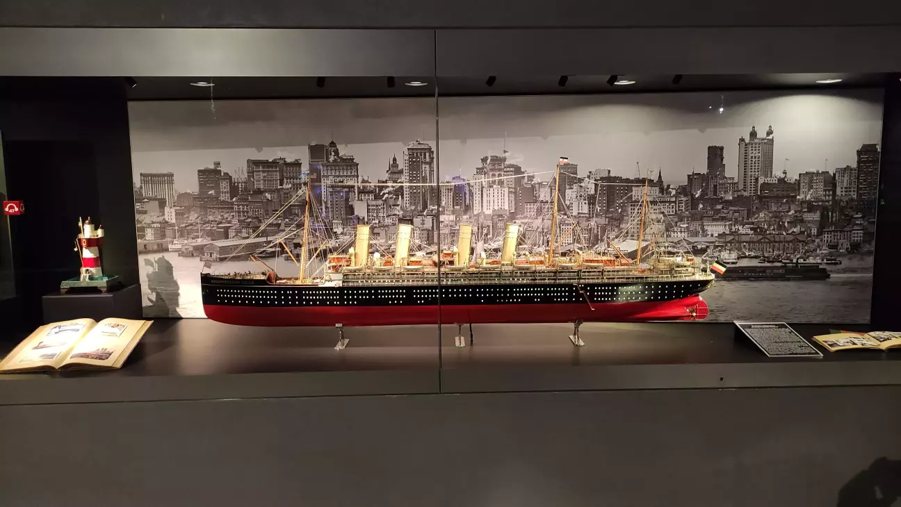 1:100 модель трансантлантичного човна "Кронпринцеса Цеціна"