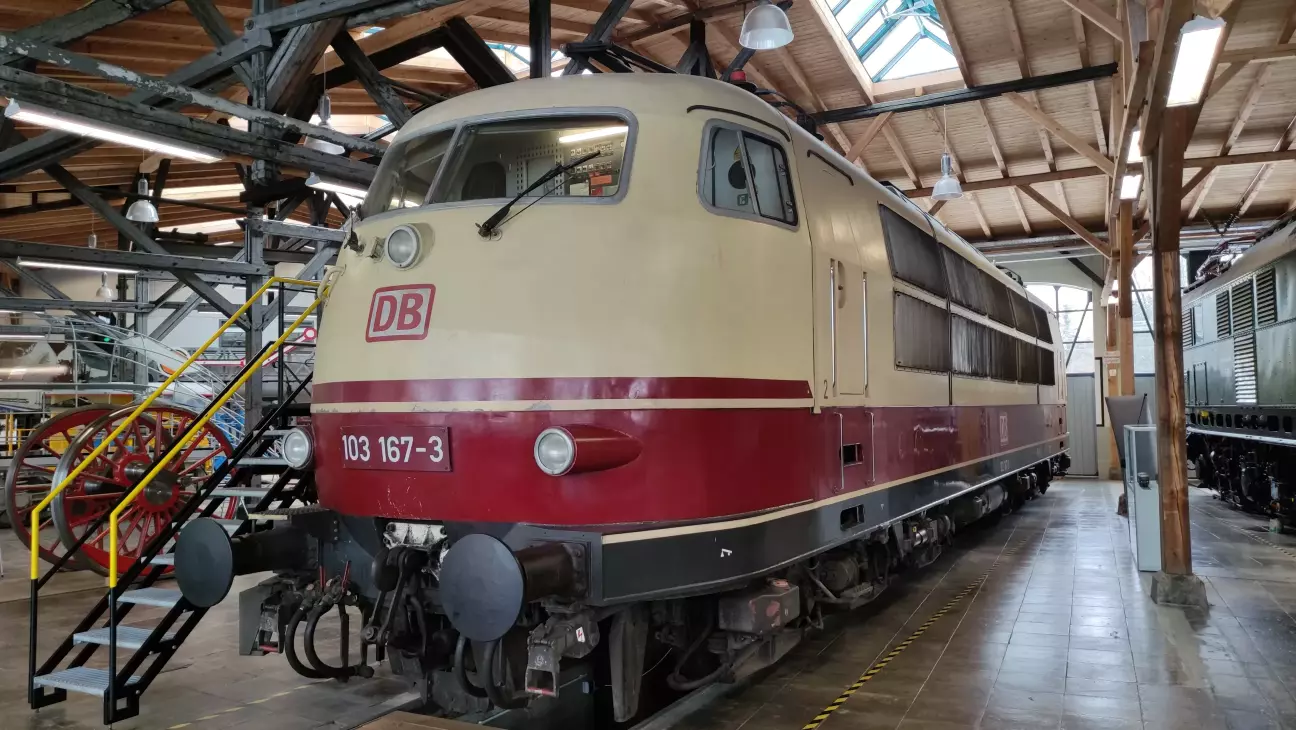 електровоз 103ї серії 1971го р.б.