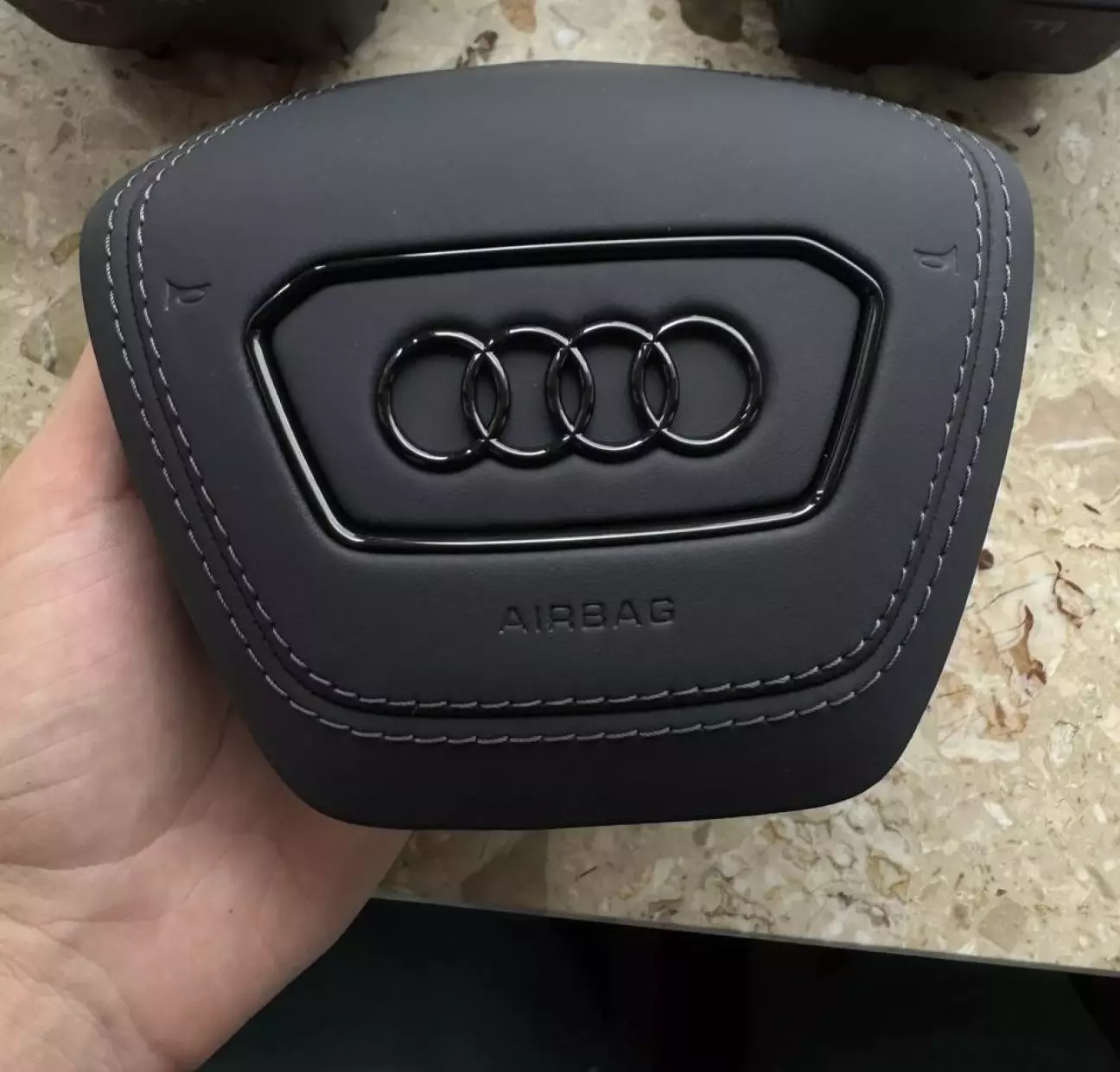 Шкіряна кришка для подушки руля